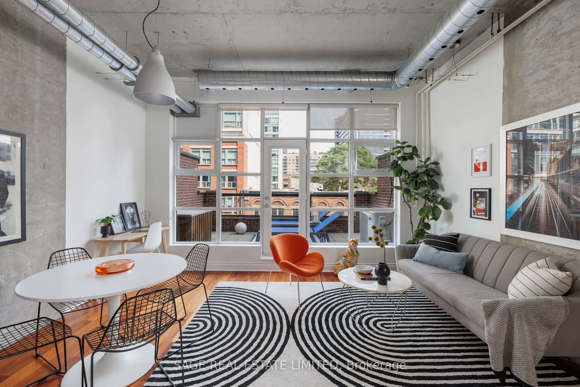 261 King Street E #402