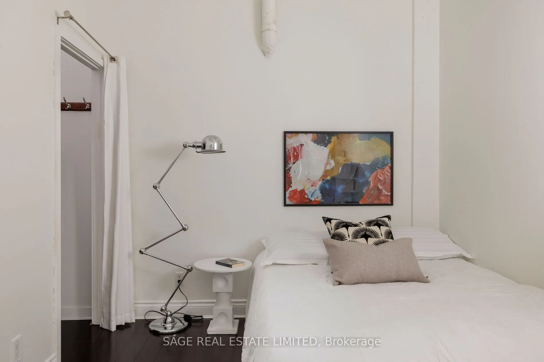 261 King Street E #402
