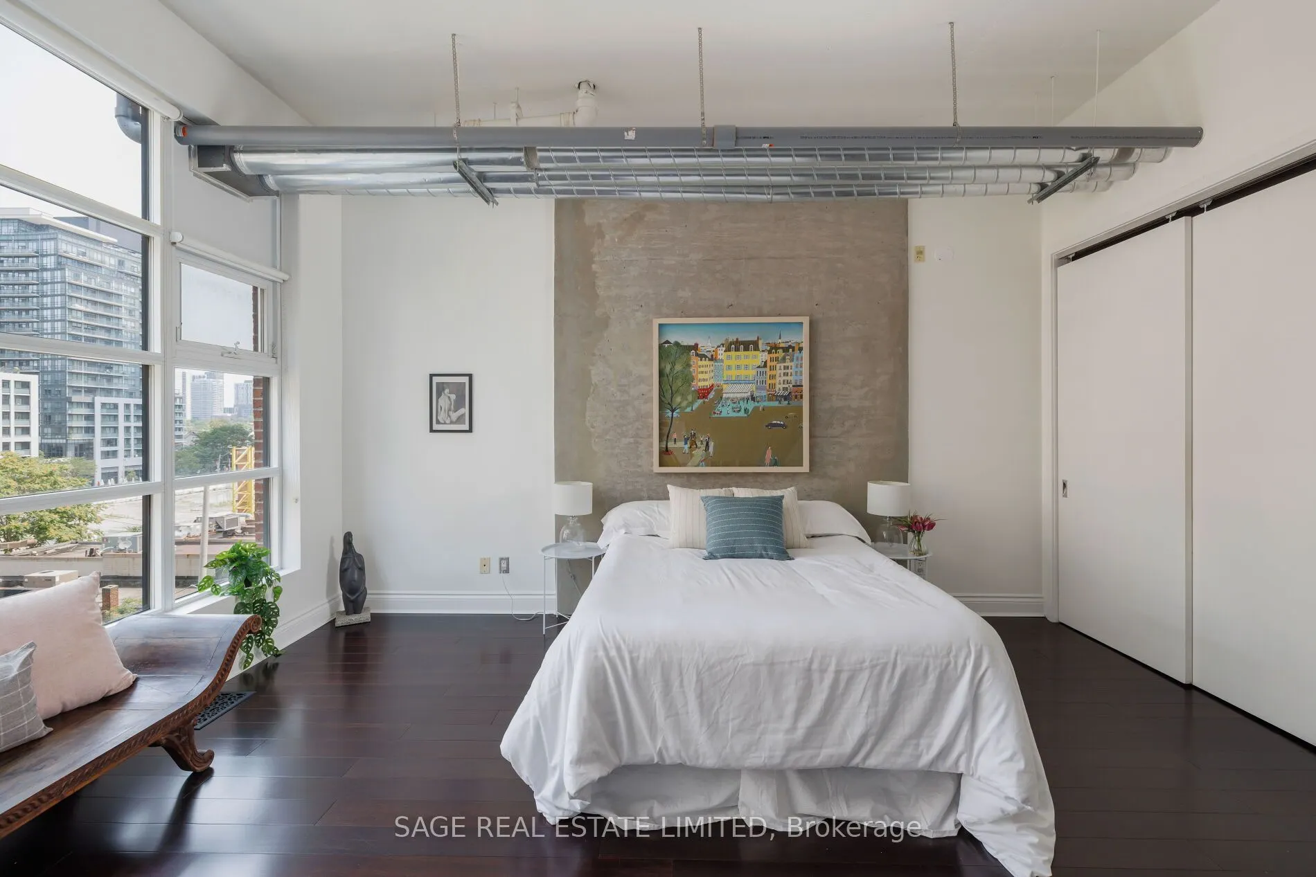 261 King Street E #402