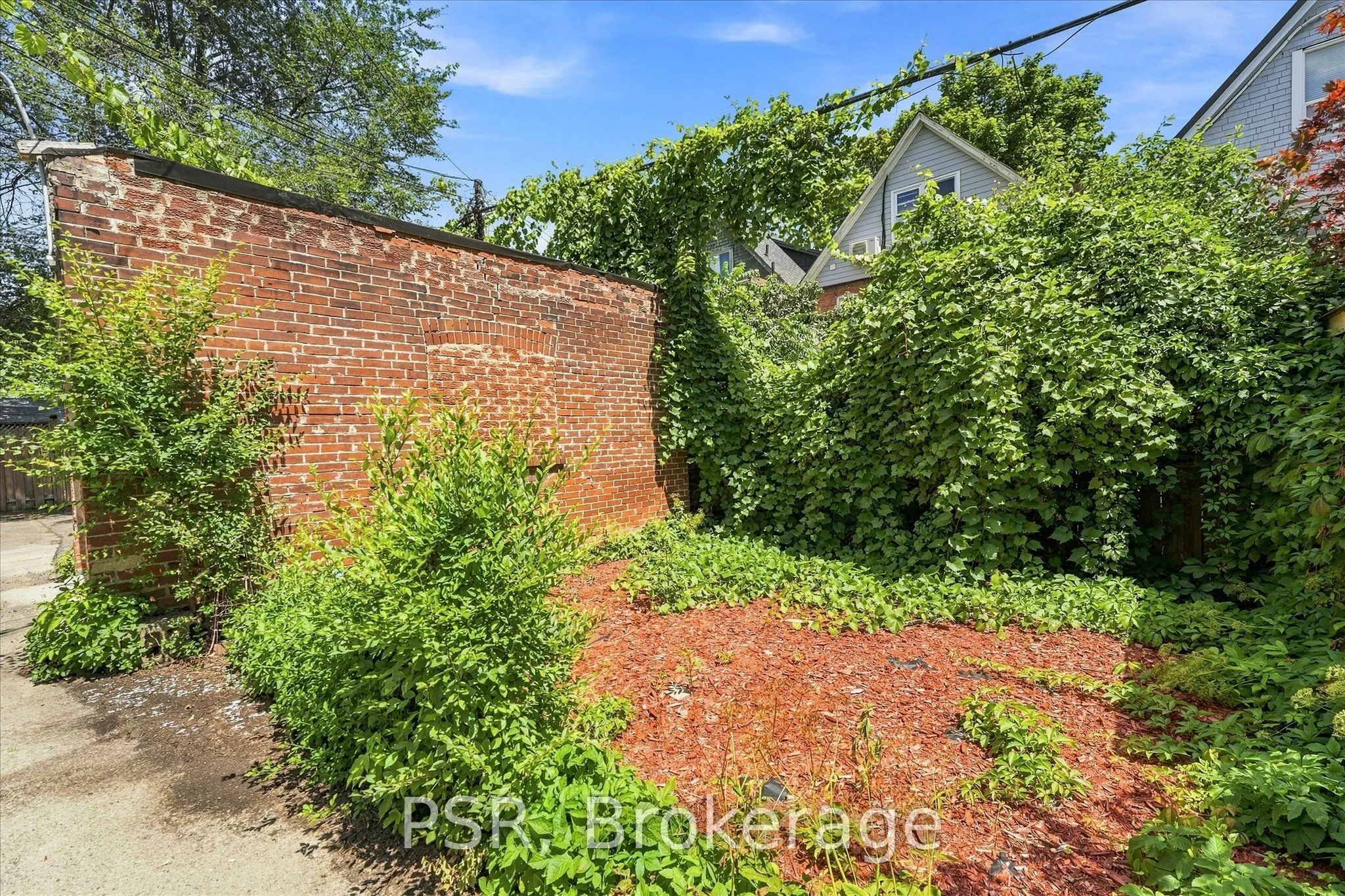 67 Oakwood Avenue