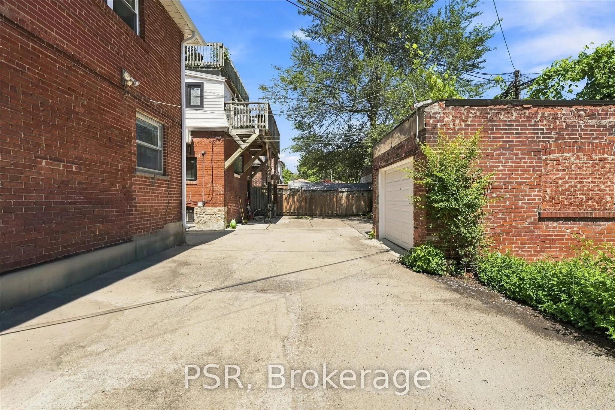 67 Oakwood Avenue
