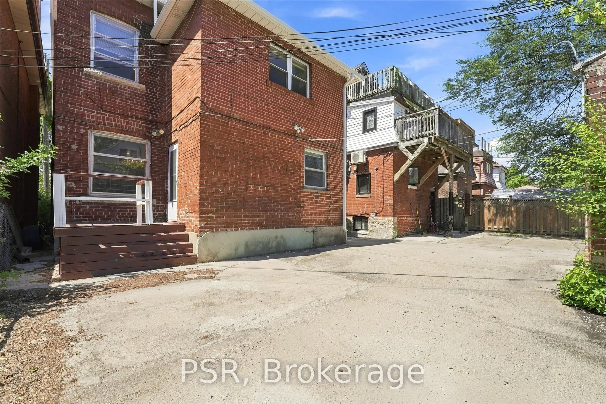 67 Oakwood Avenue