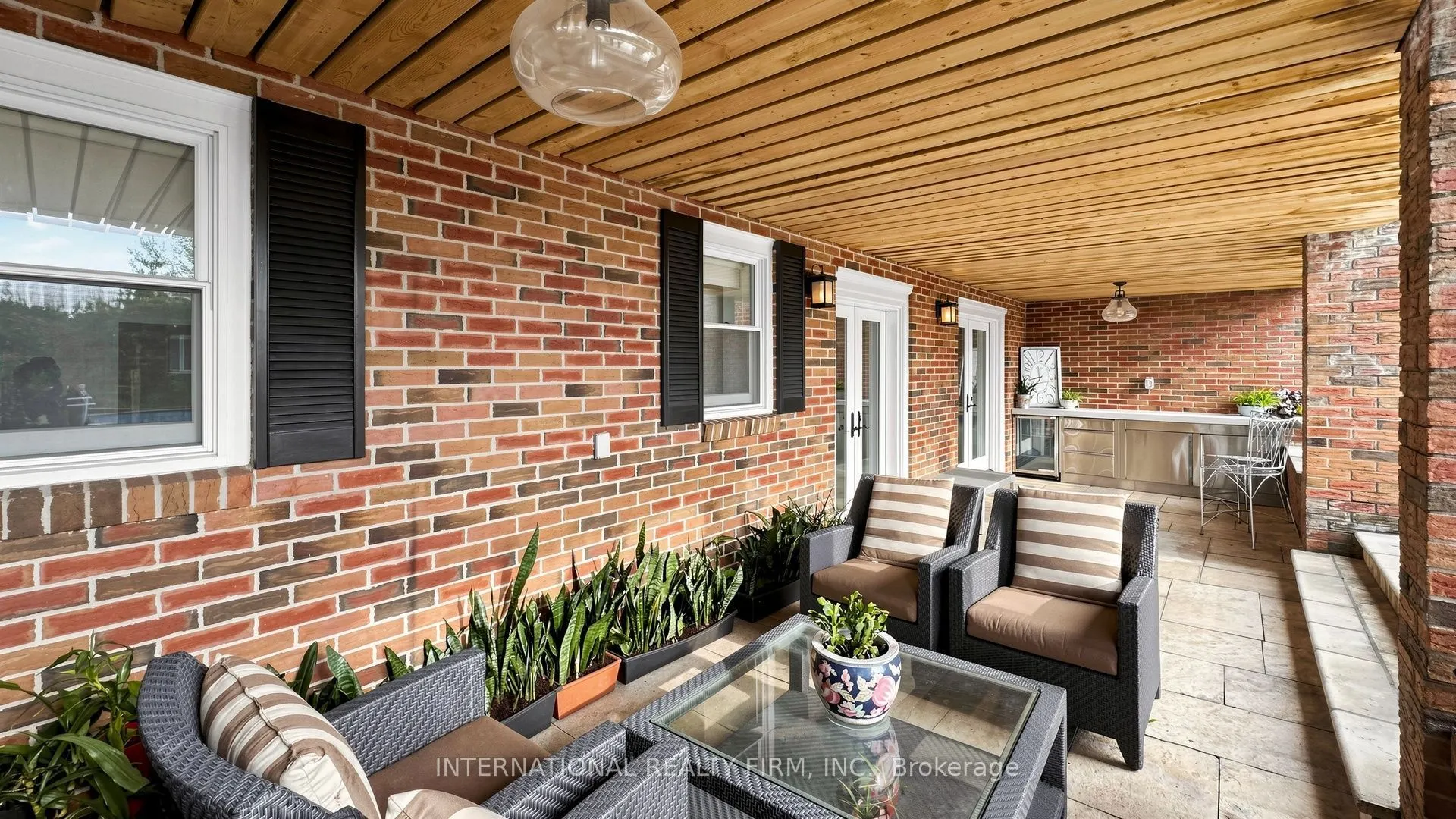 6 Penwood Crescent