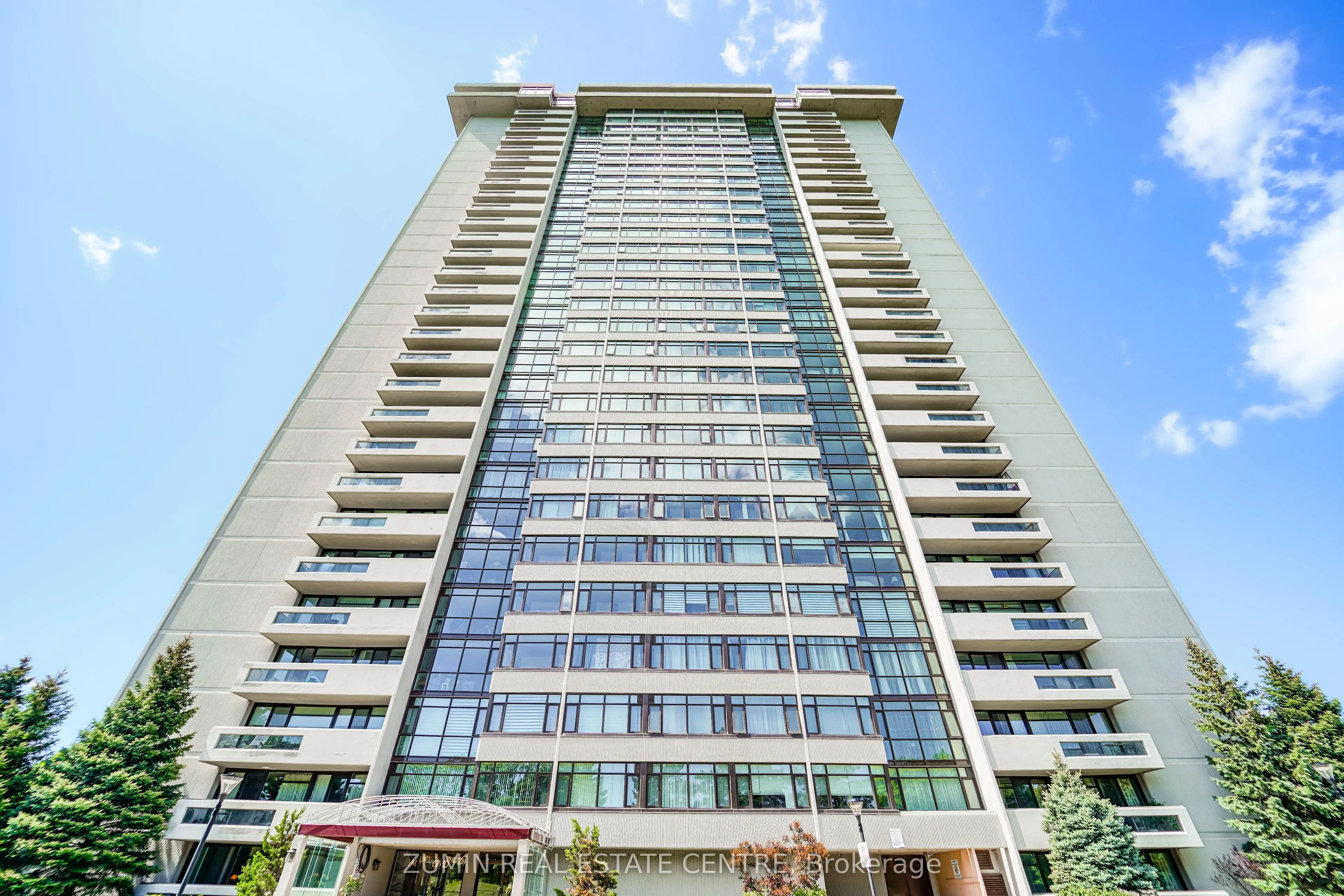 1555 Finch Avenue E #602