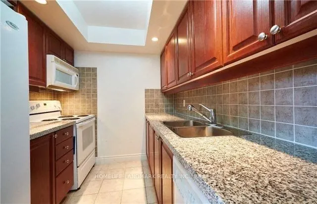 10 Northtown Way #501