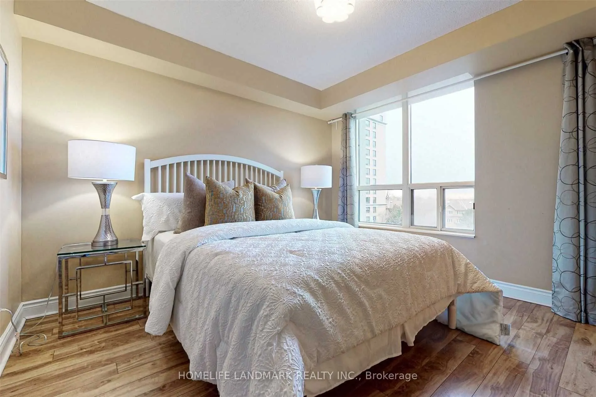 10 Northtown Way #501