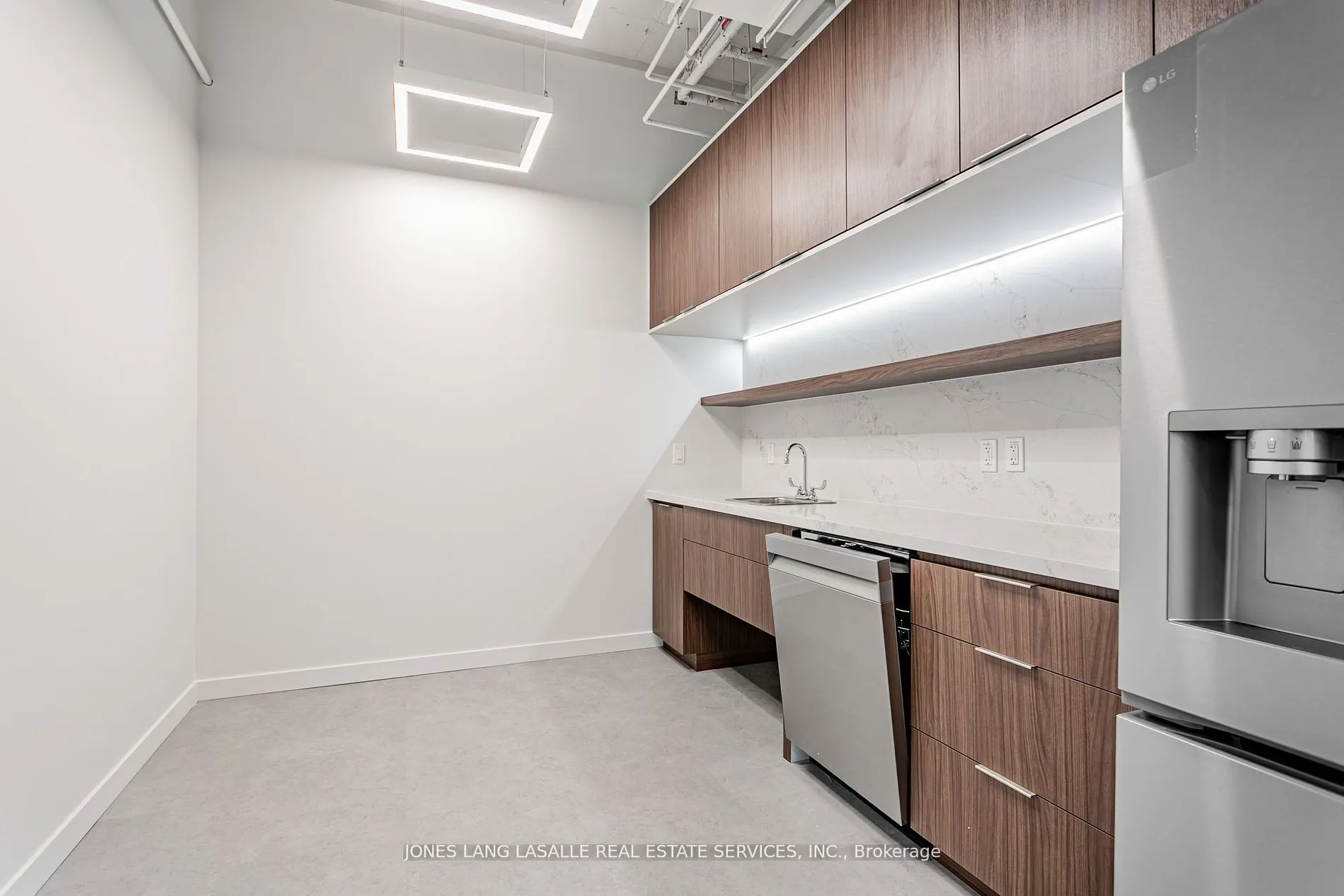 20 Eglinton Avenue W #1112