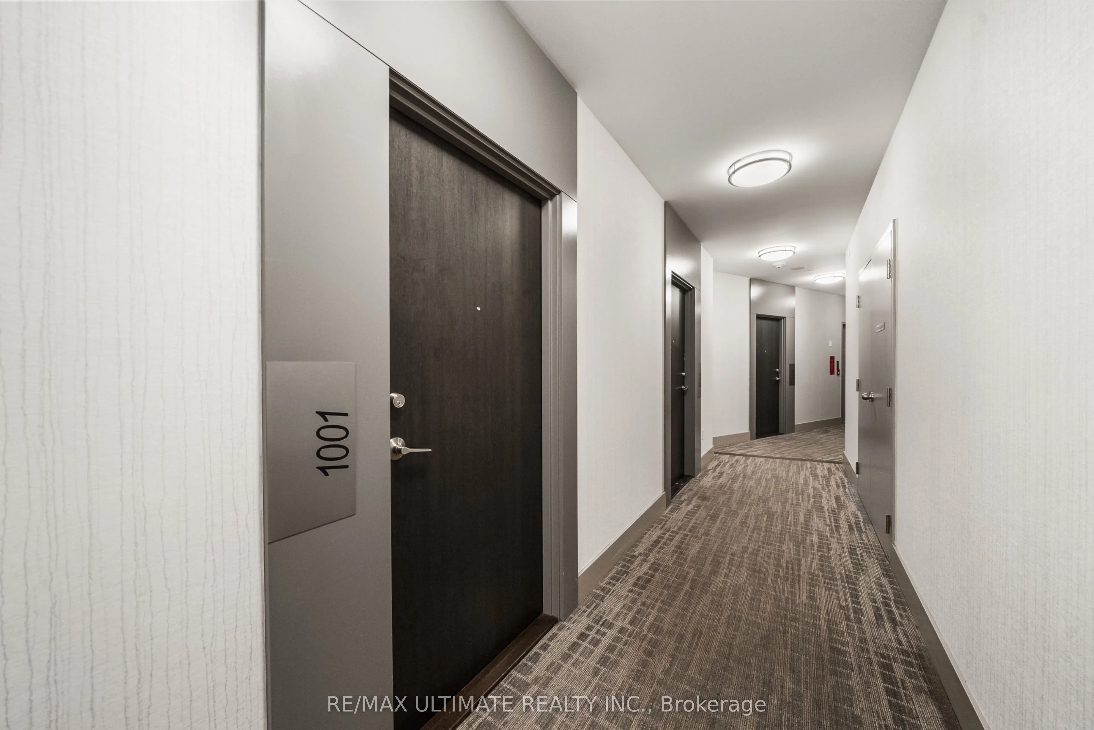 50 Bruyeres Mews #1001