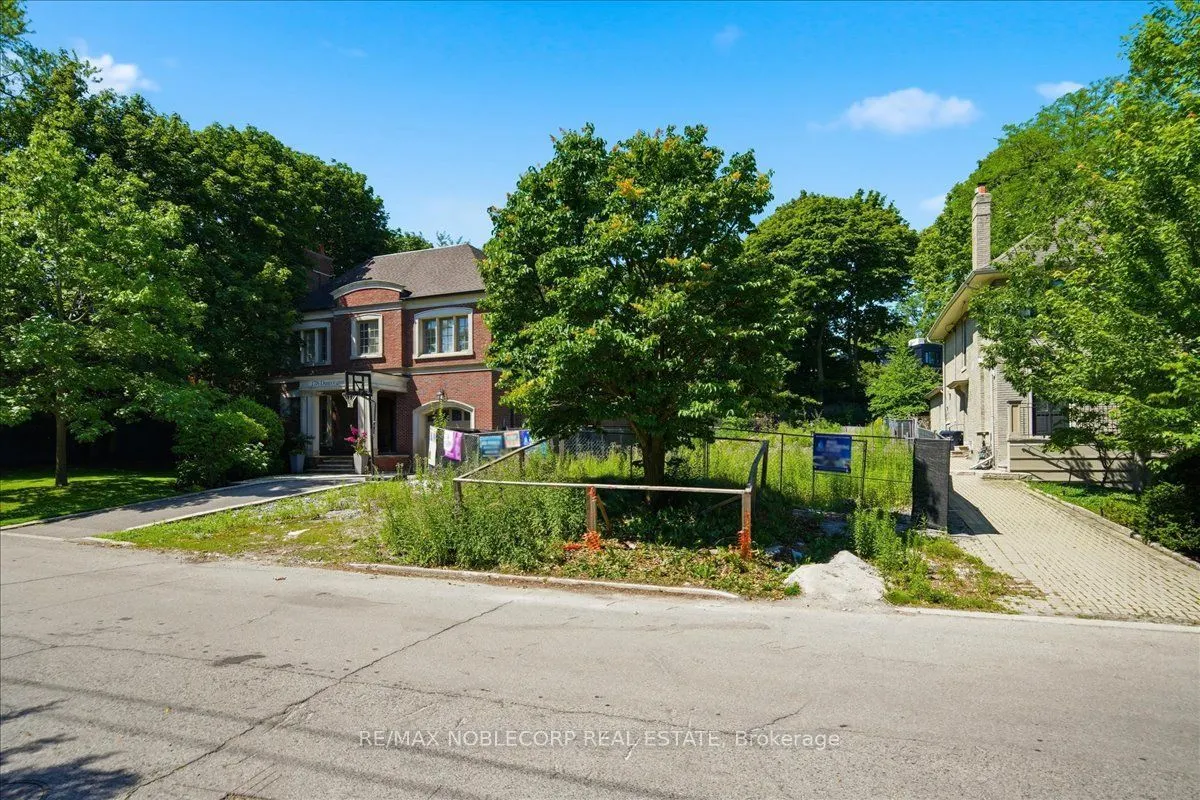180 Dunvegan Road