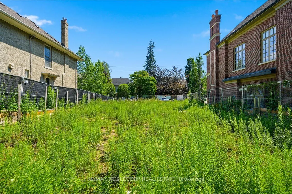180 Dunvegan Road