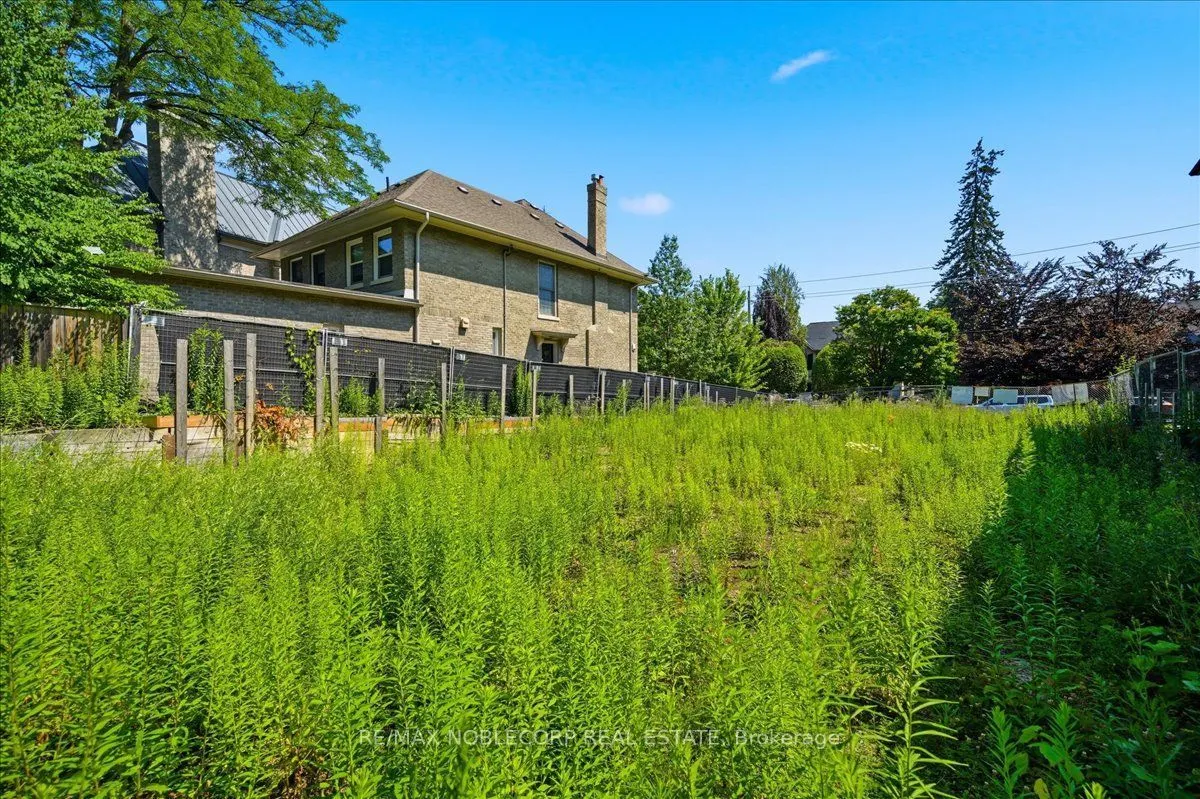 180 Dunvegan Road