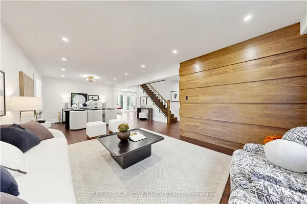 3 Cobblestone Drive