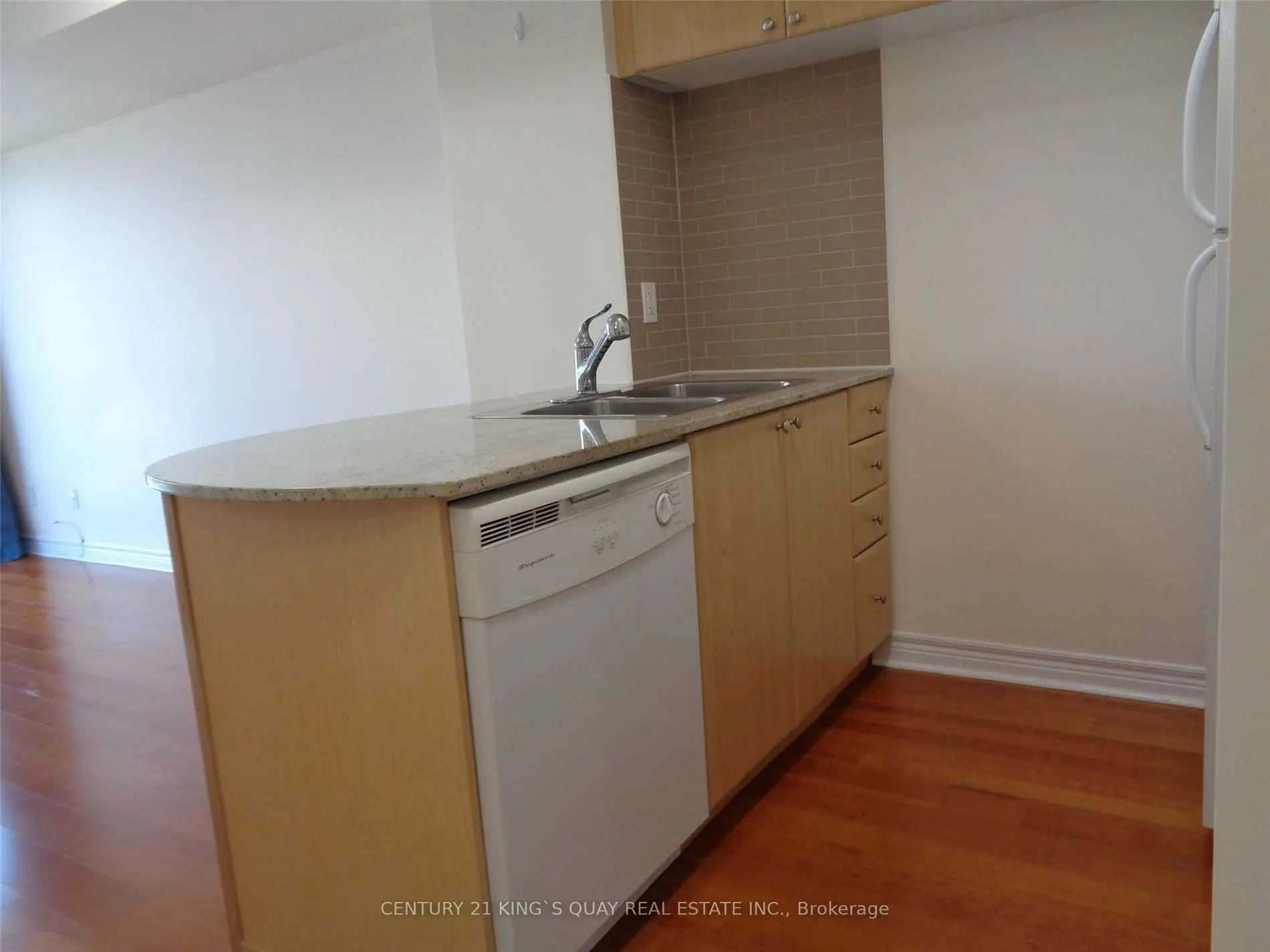 763 Bay Street #2714