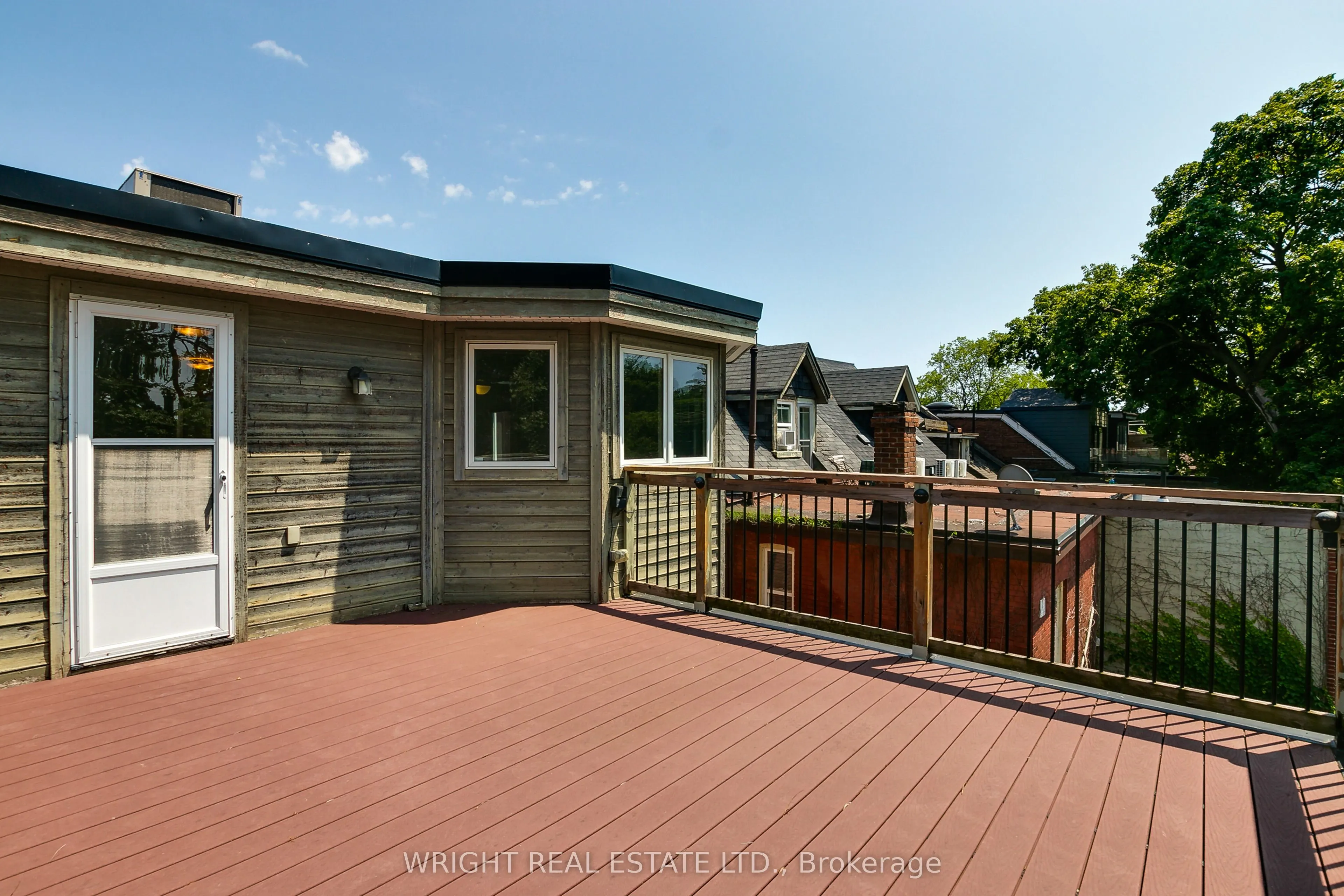112 Albany Avenue