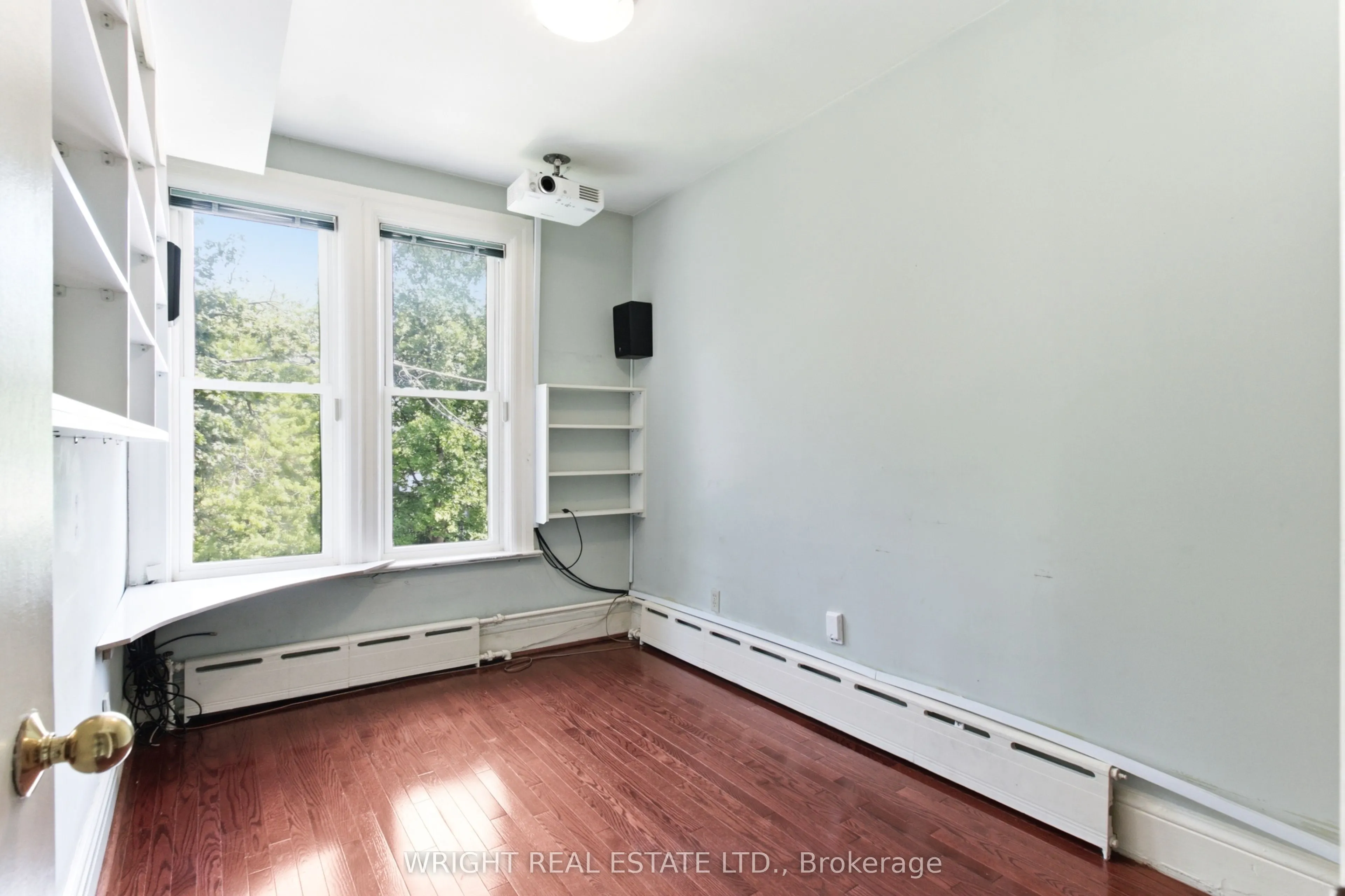 112 Albany Avenue