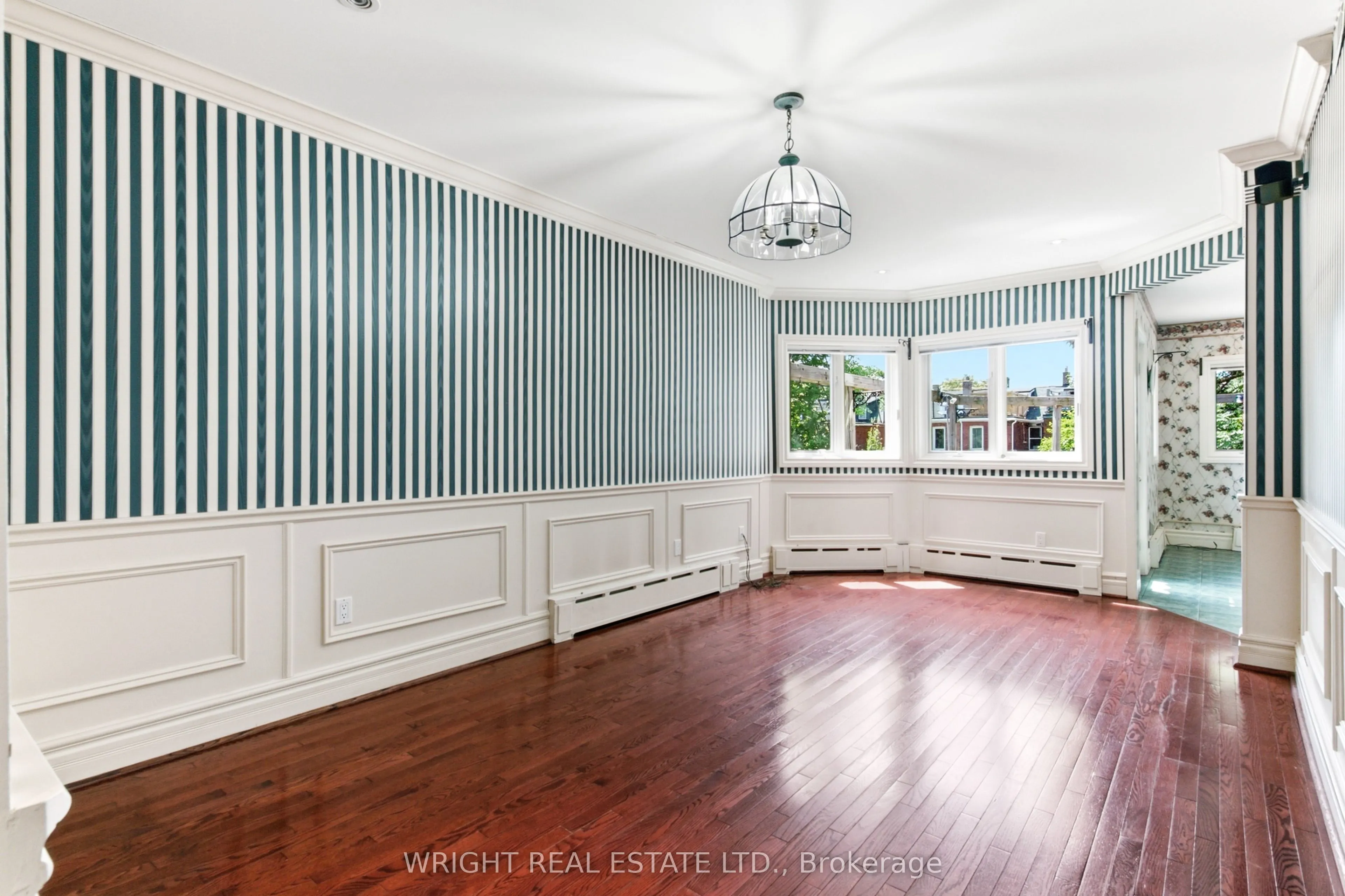 112 Albany Avenue