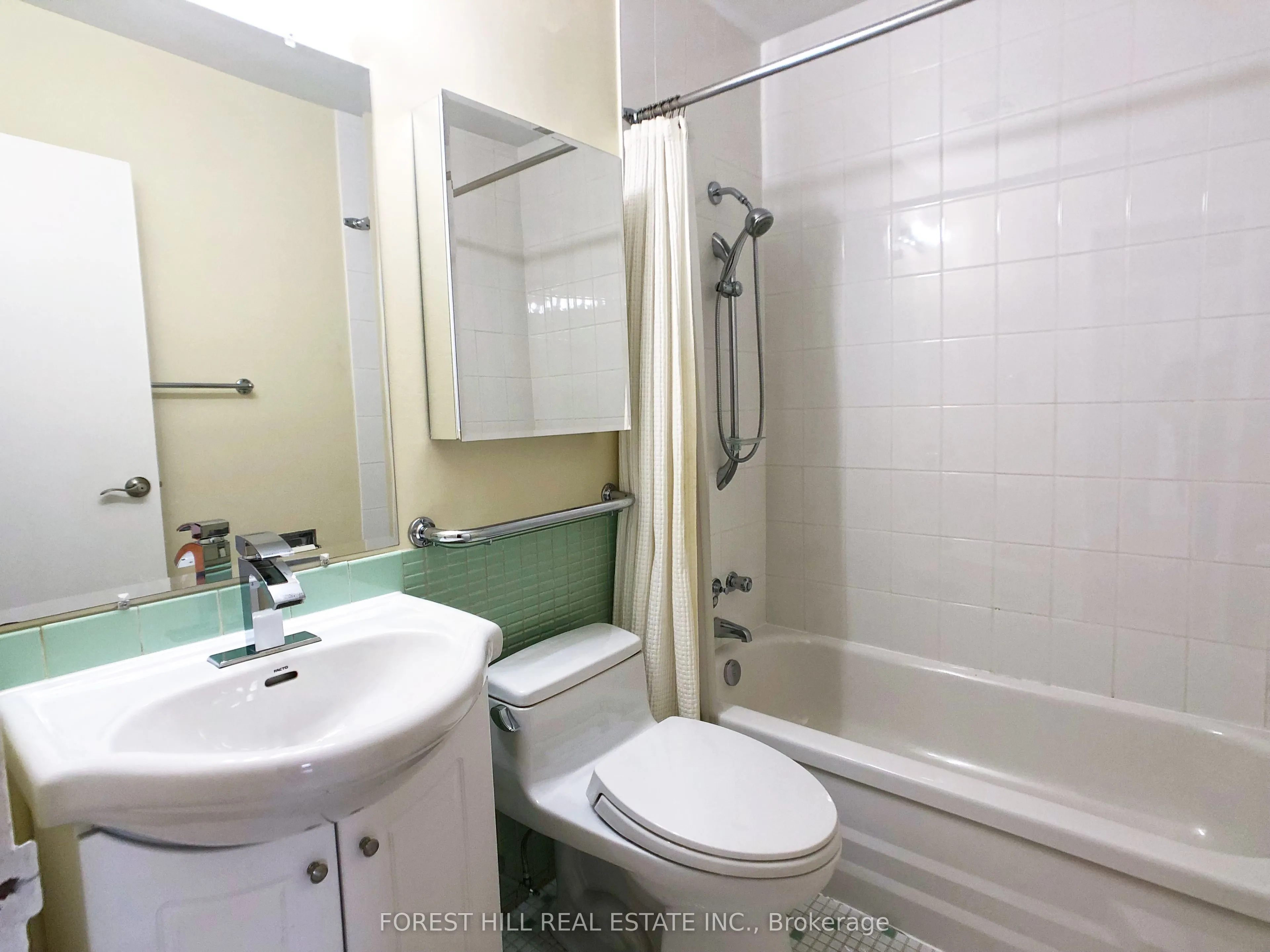 335 Lonsdale Road #502