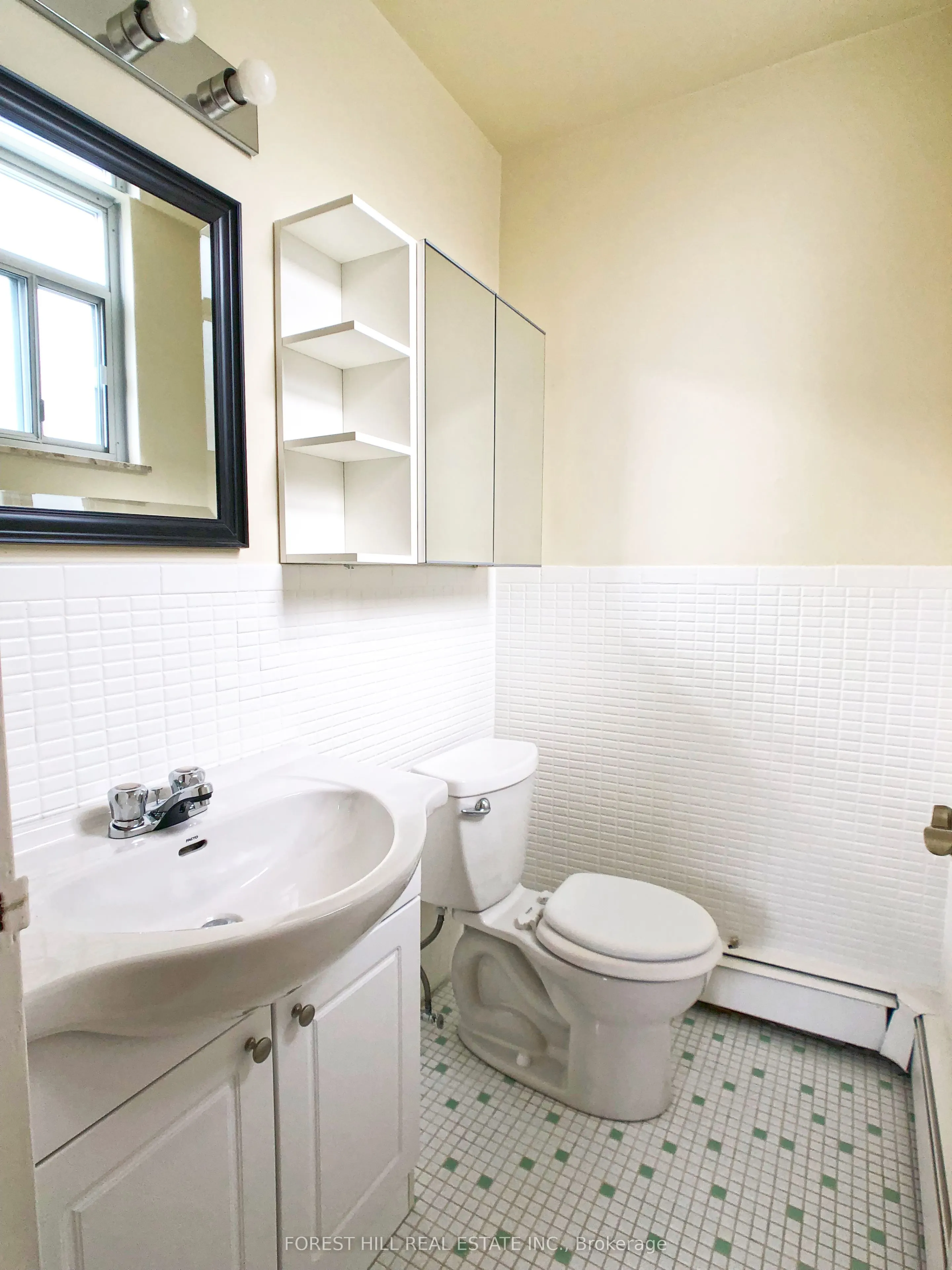 335 Lonsdale Road #502