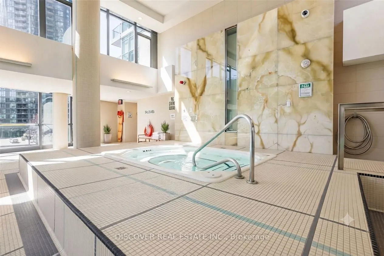 215 Fort York Boulevard #2609