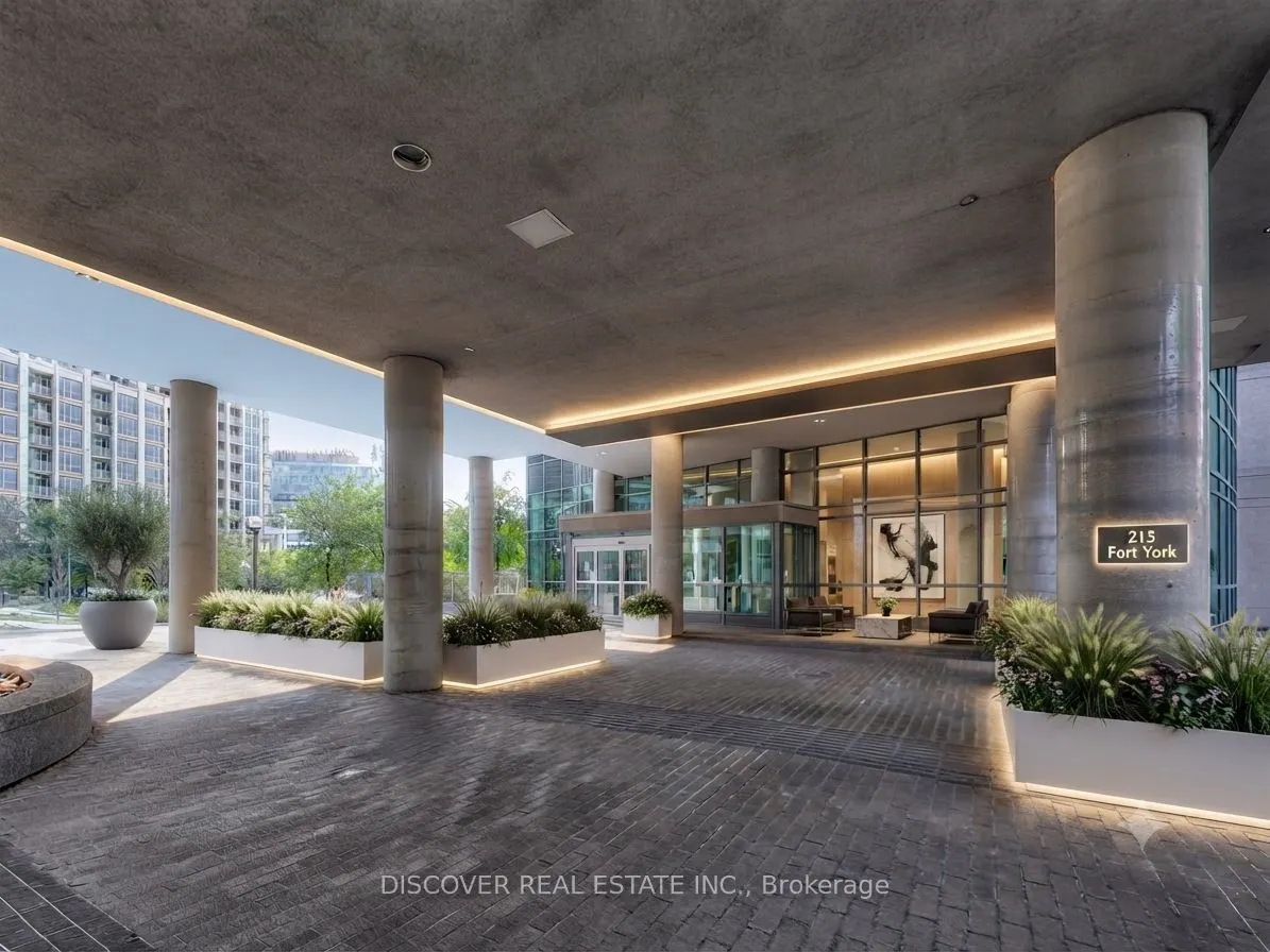 215 Fort York Boulevard #2609