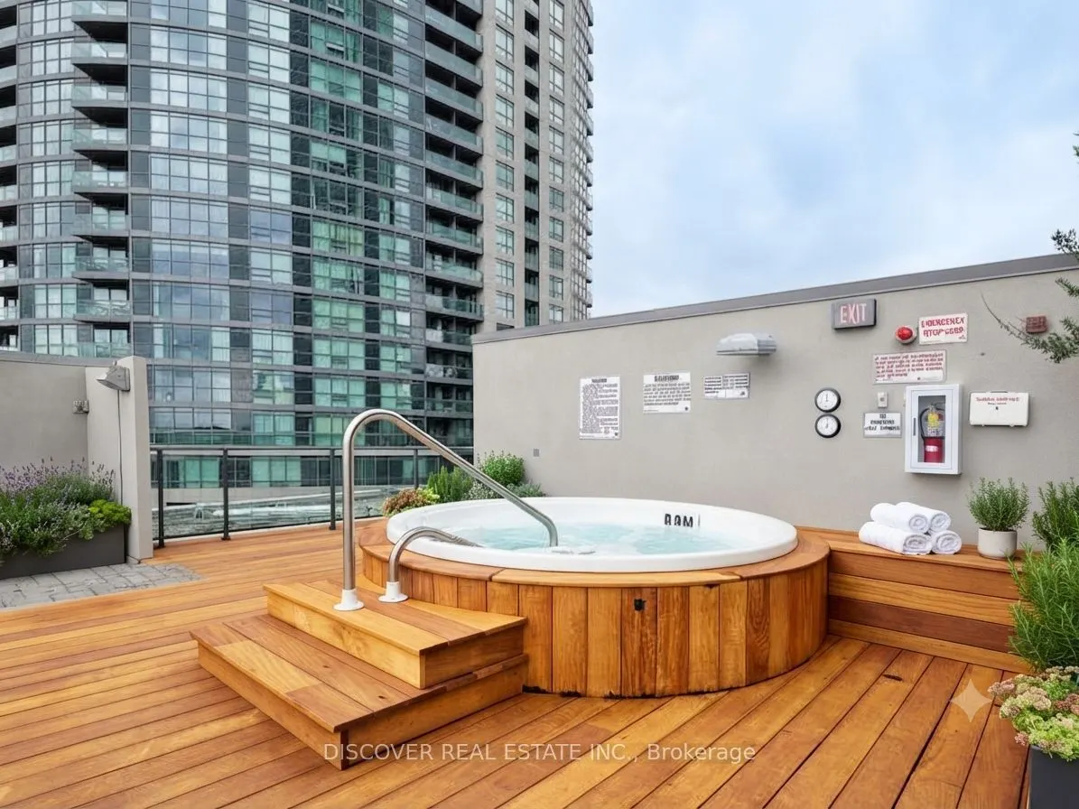215 Fort York Boulevard #2609
