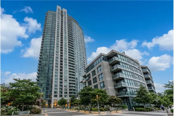 215 Fort York Boulevard