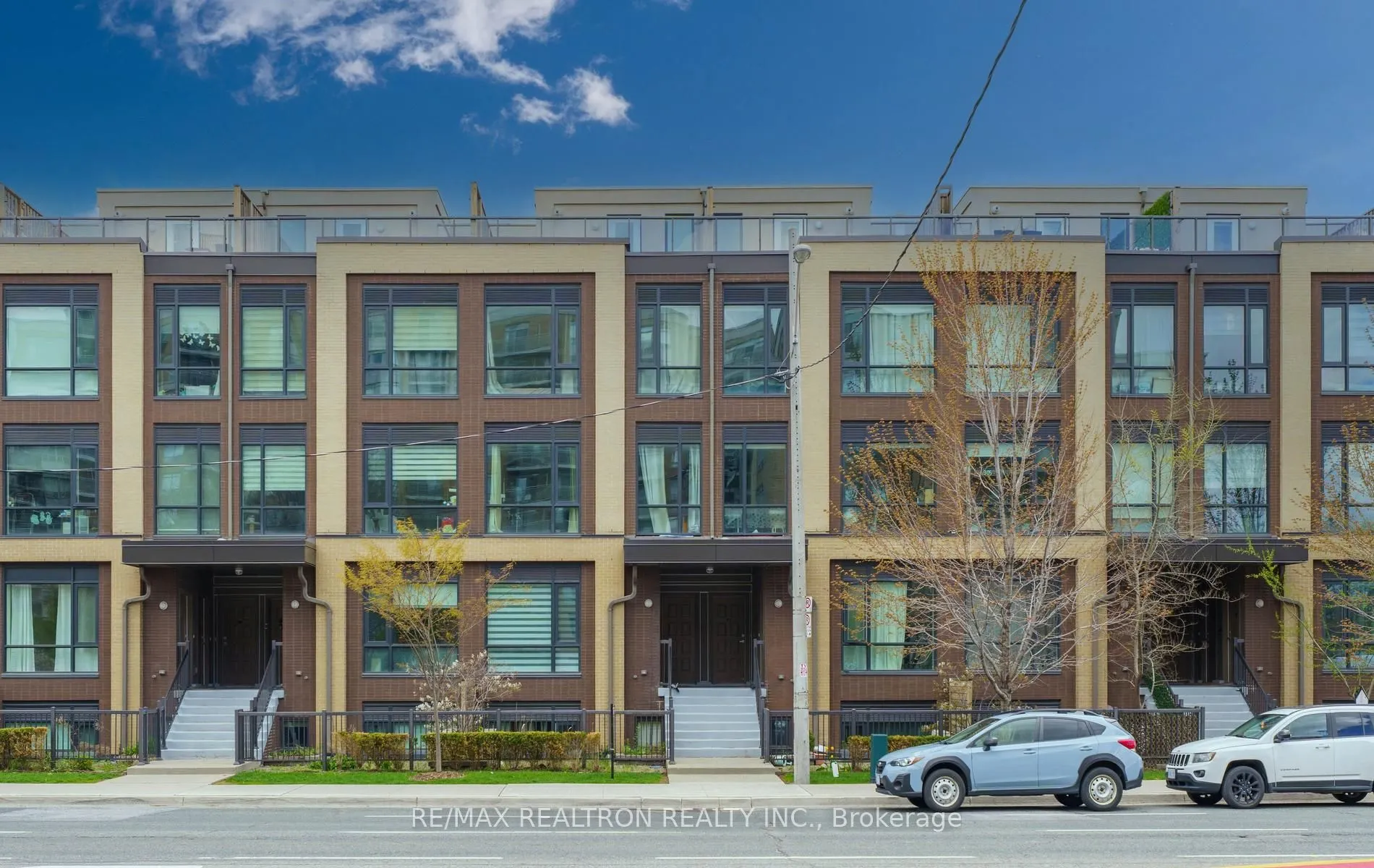 639 Lawrence Avenue W #206