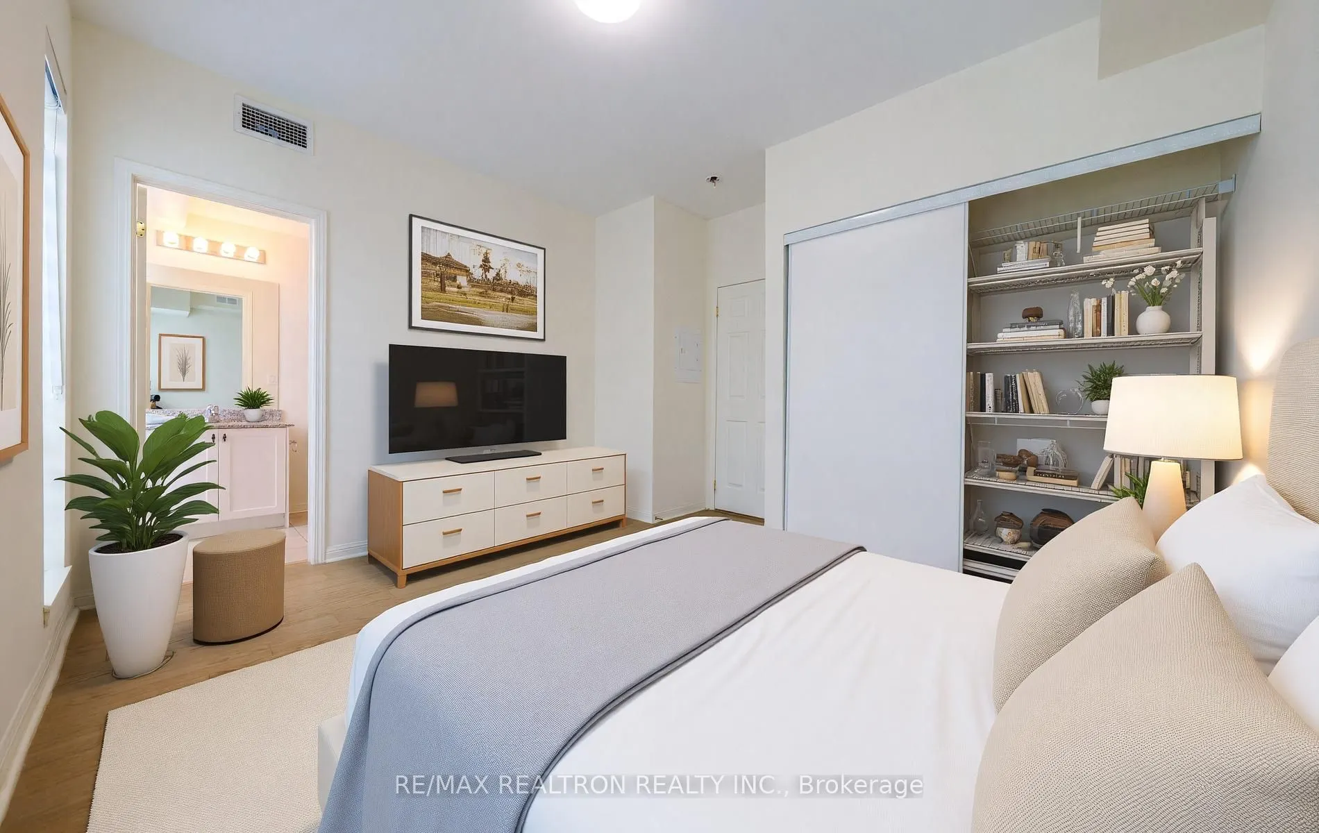 639 Lawrence Avenue W #206