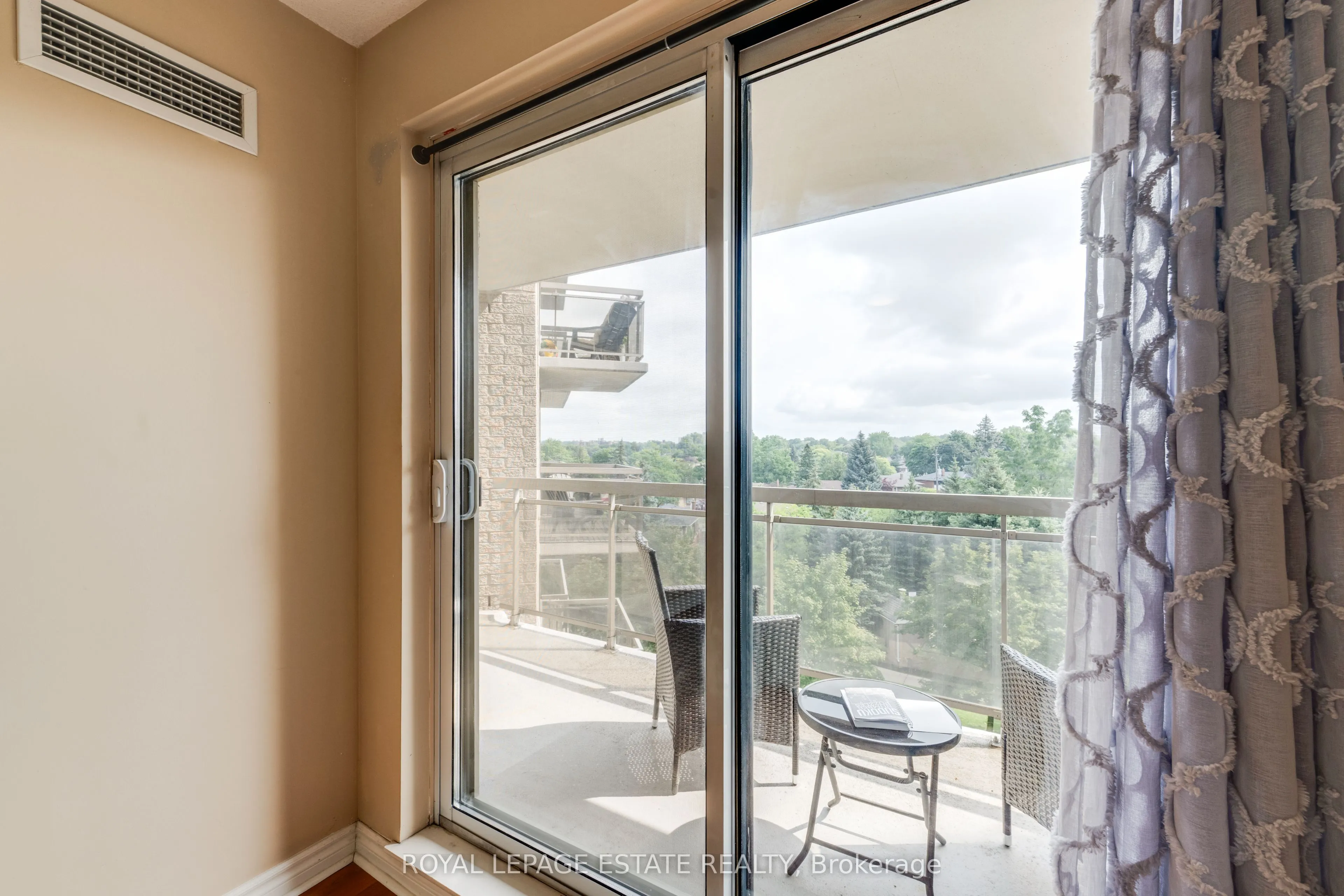 1720 Eglinton Avenue E #623