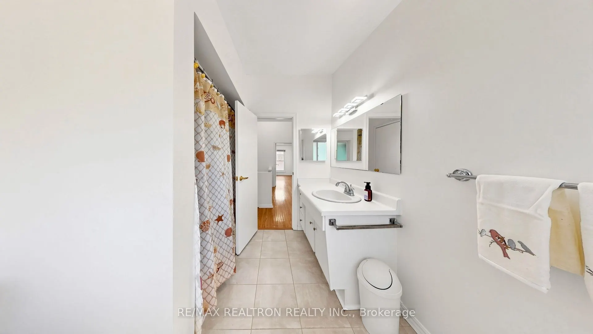 10 Esterbrooke Avenue #59