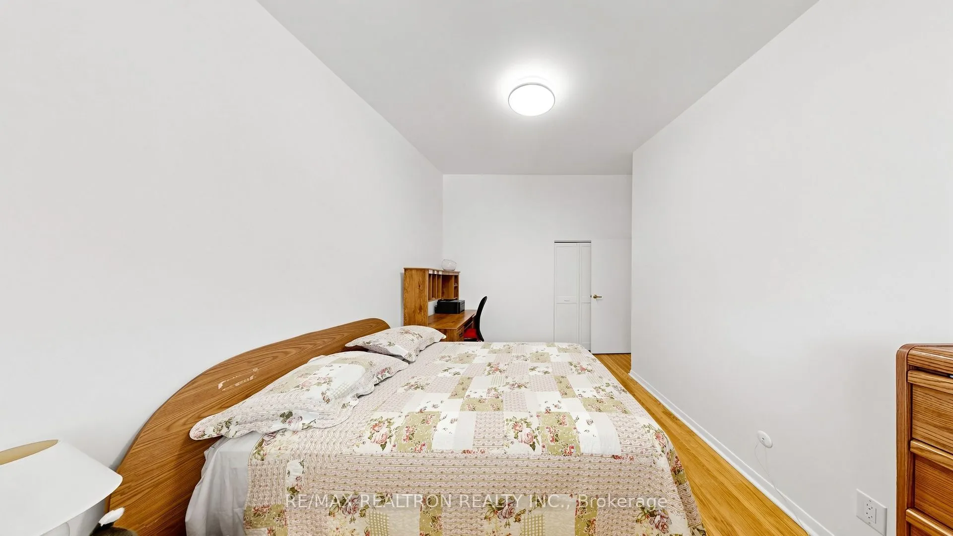 10 Esterbrooke Avenue #59