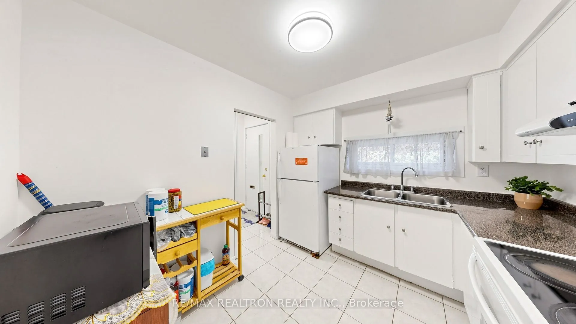 10 Esterbrooke Avenue #59