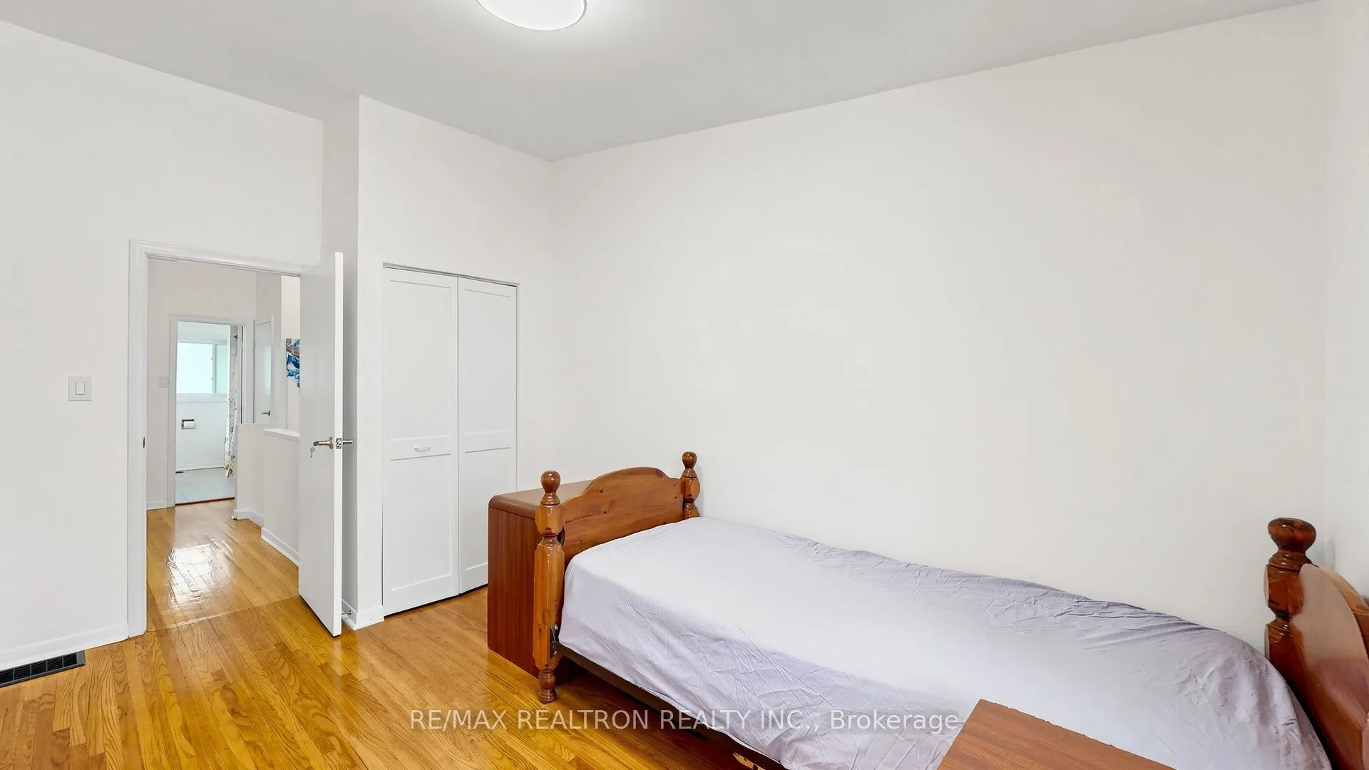 10 Esterbrooke Avenue #59