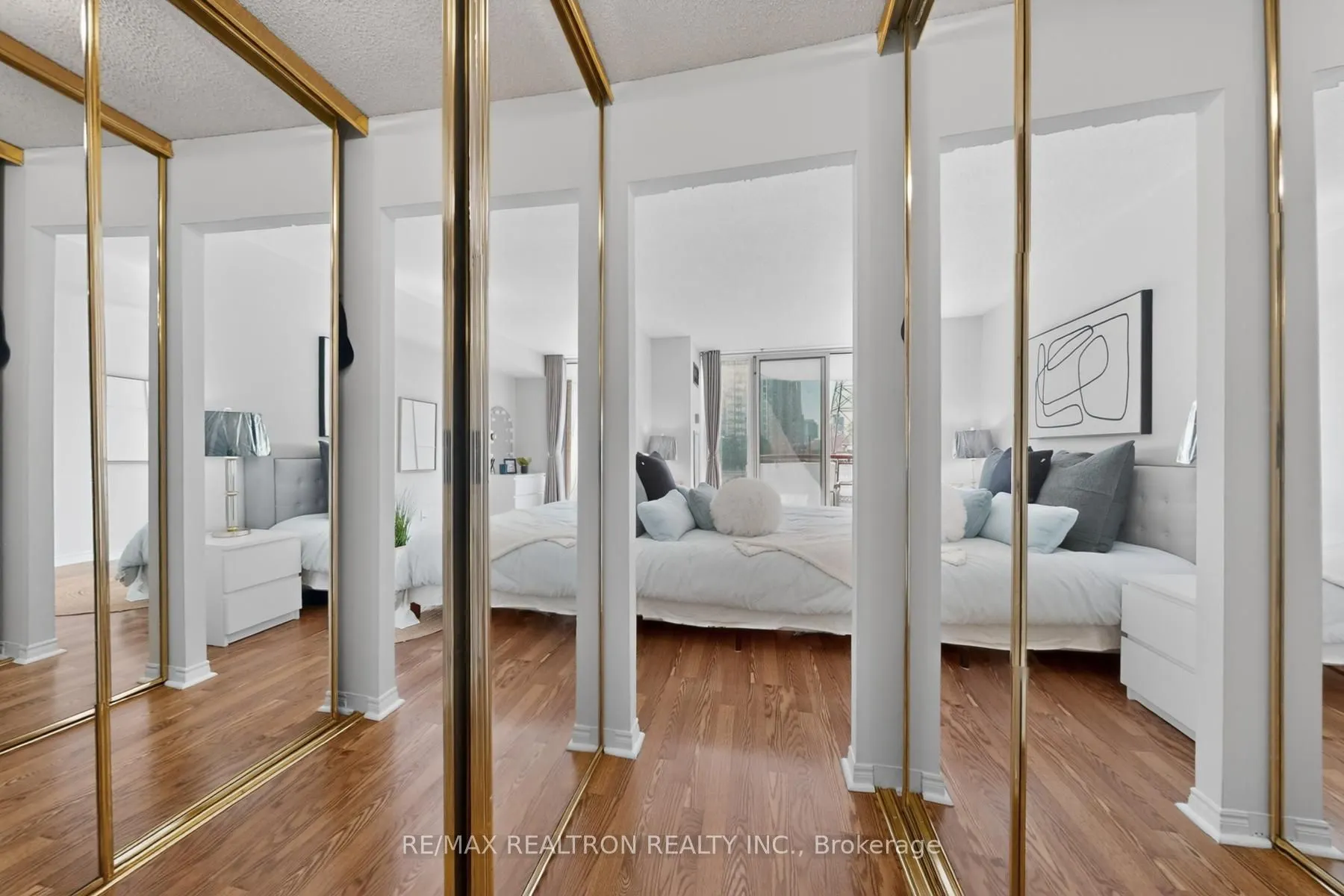 5765 Yonge Street #410