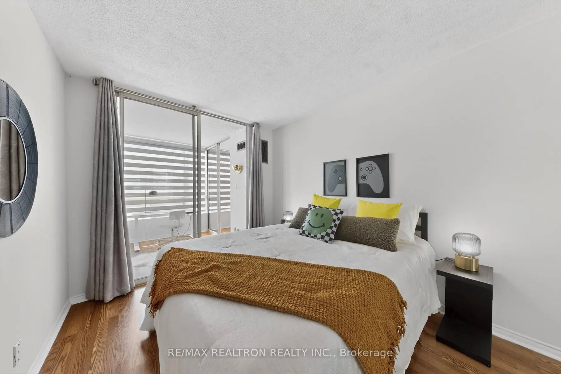 5765 Yonge Street #410