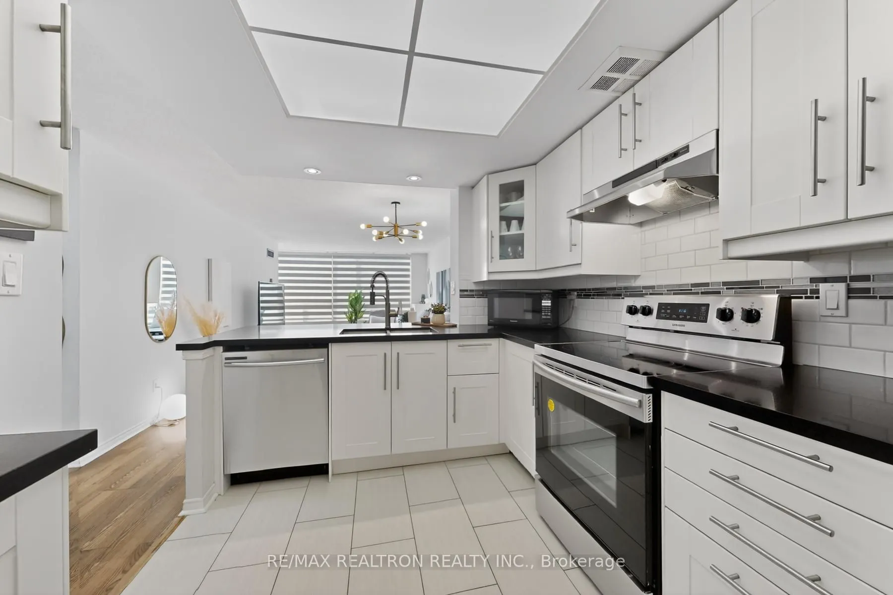 5765 Yonge Street #410