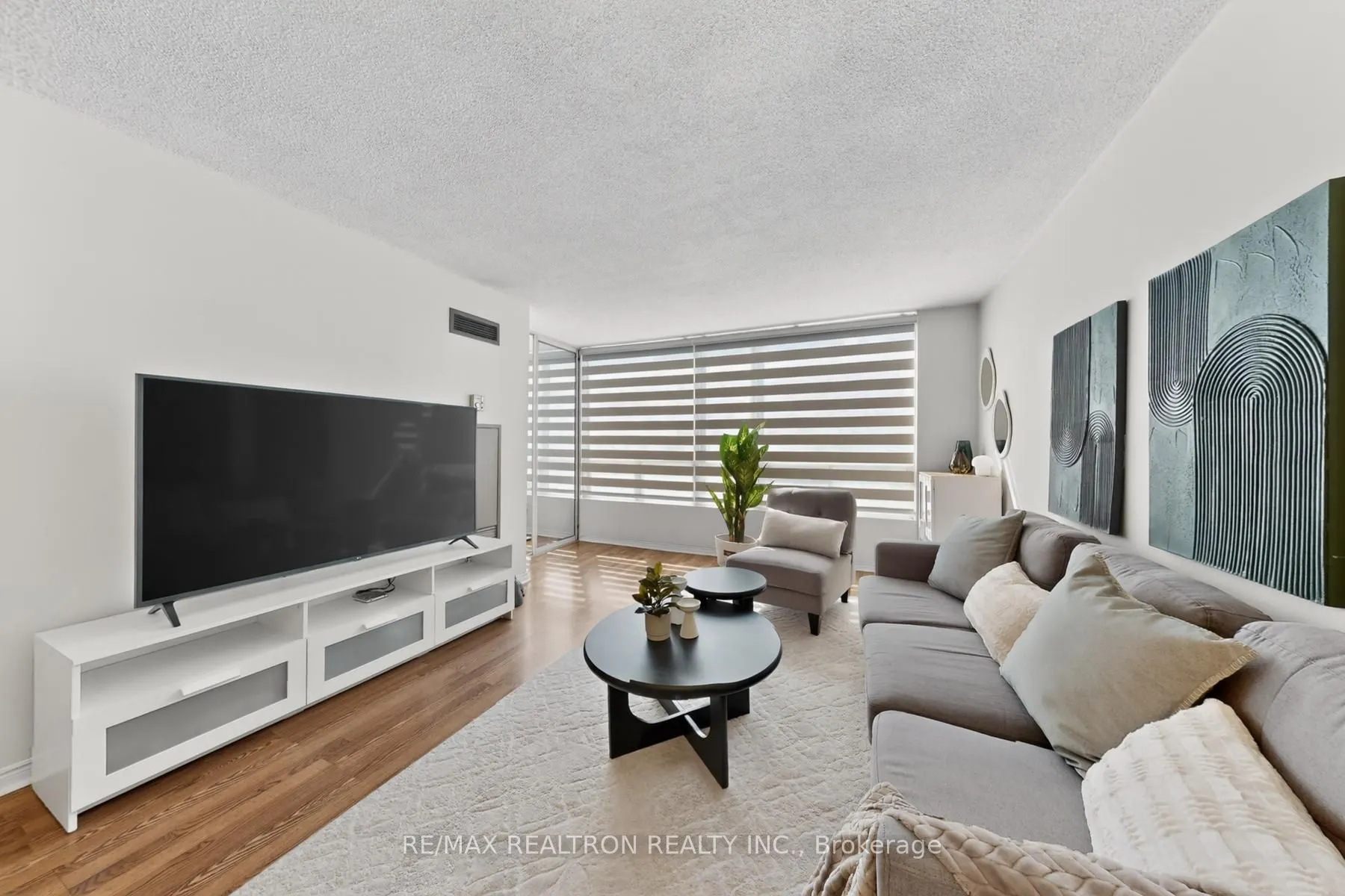 5765 Yonge Street #410