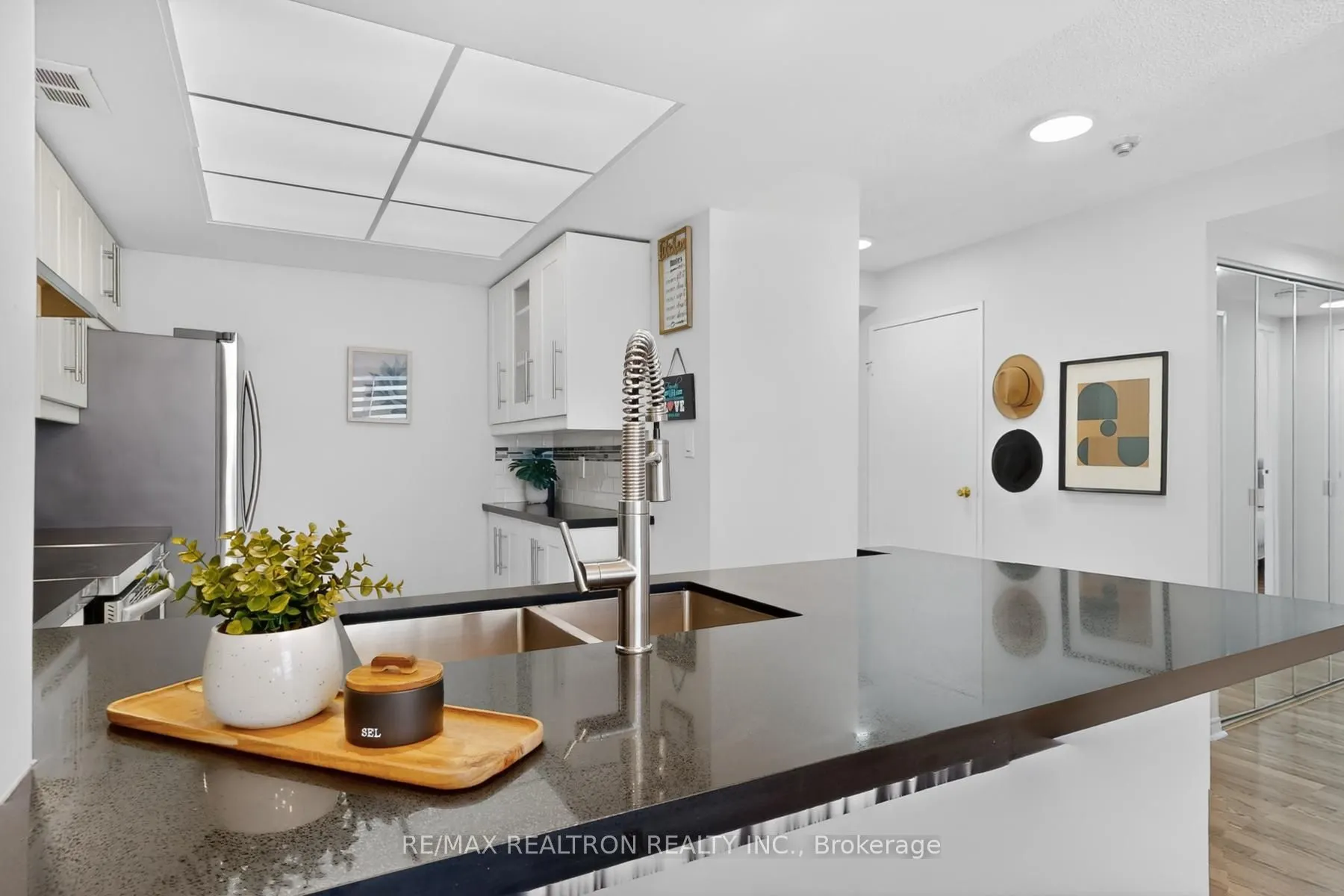 5765 Yonge Street #410