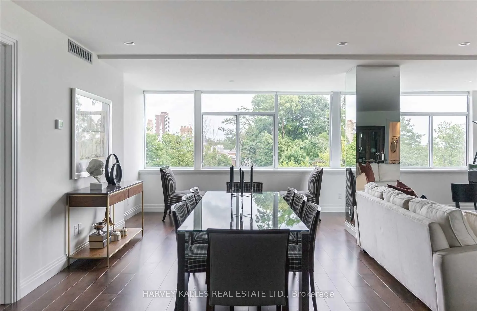 1 Benvenuto Place #320