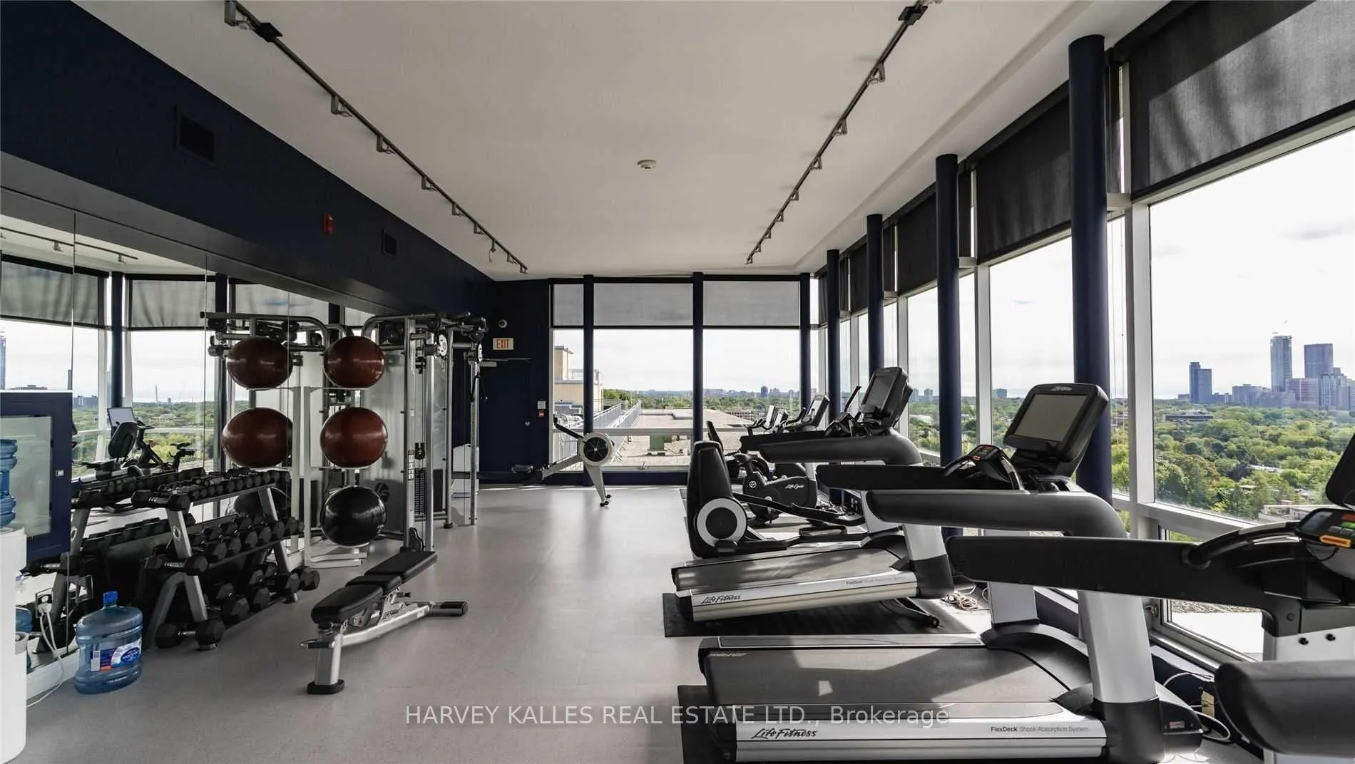 1 Benvenuto Place #320