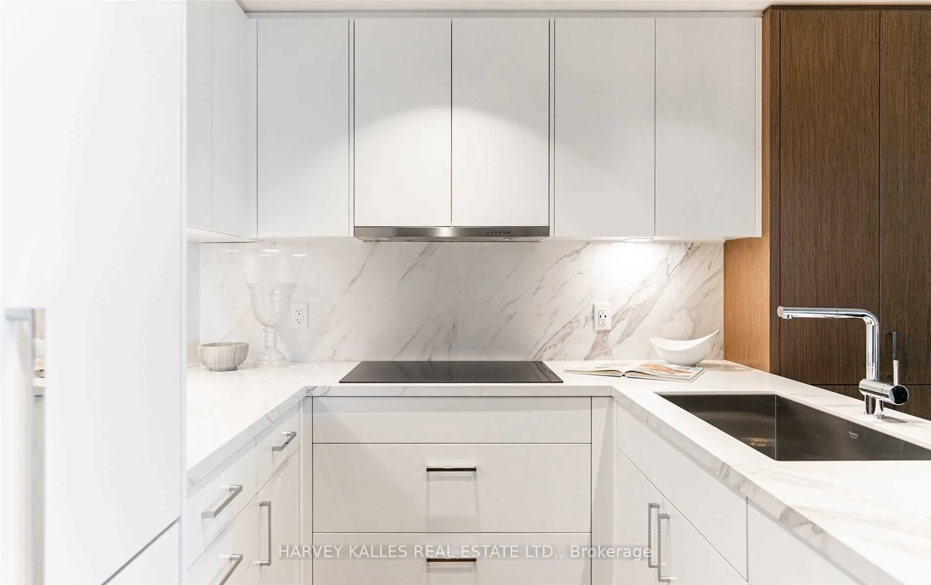 1 Benvenuto Place #320