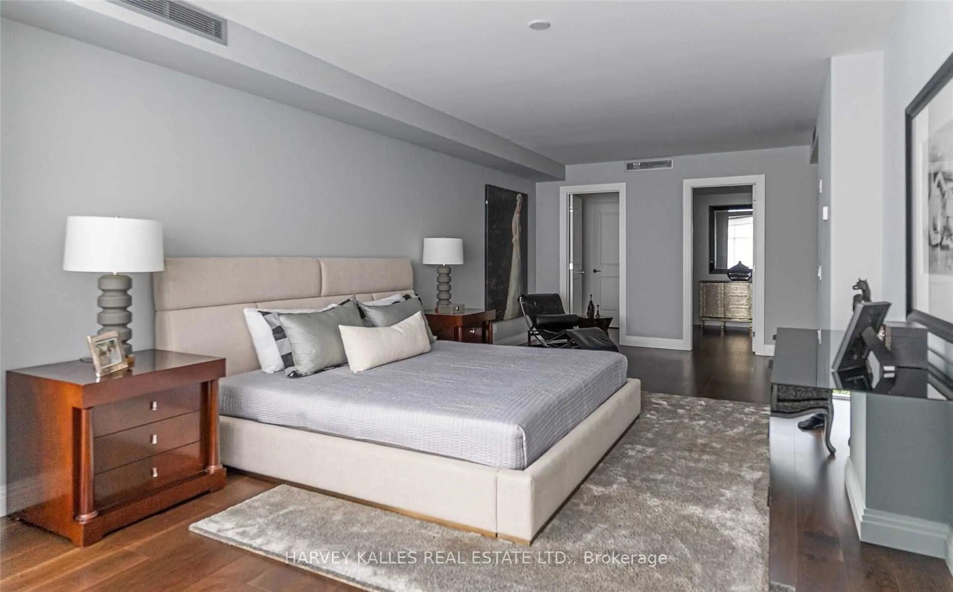 1 Benvenuto Place #320