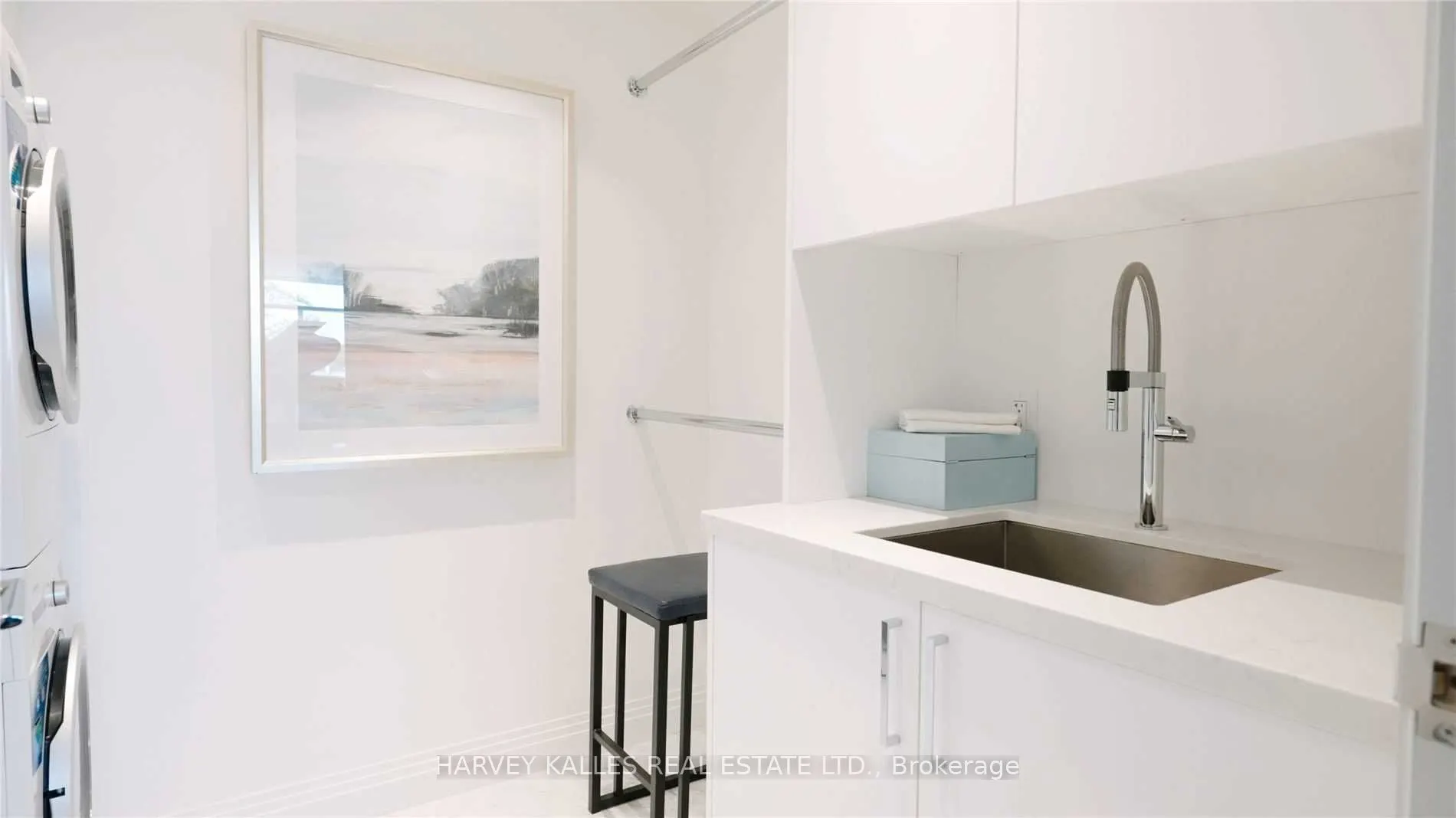 1 Benvenuto Place #320