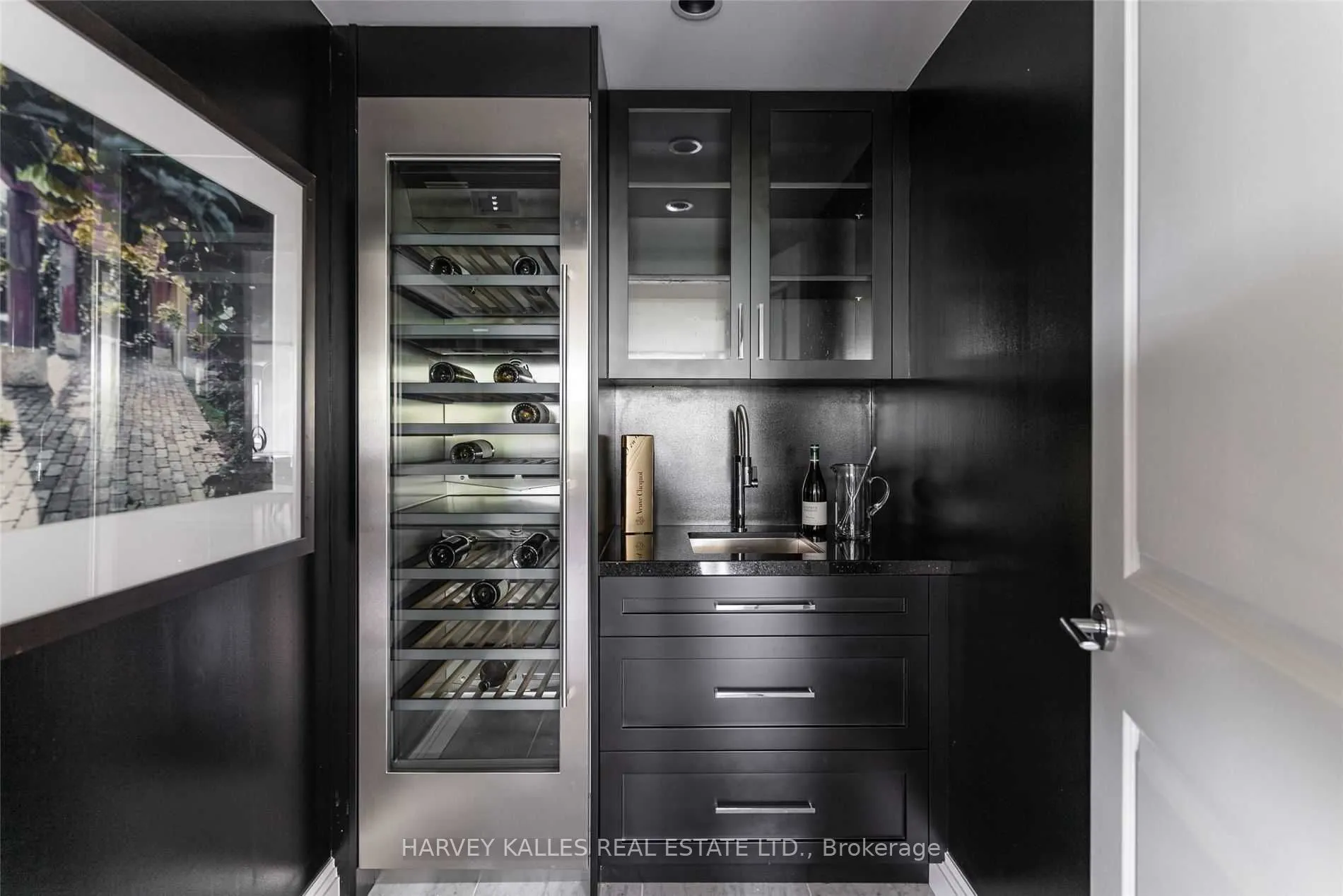 1 Benvenuto Place #320