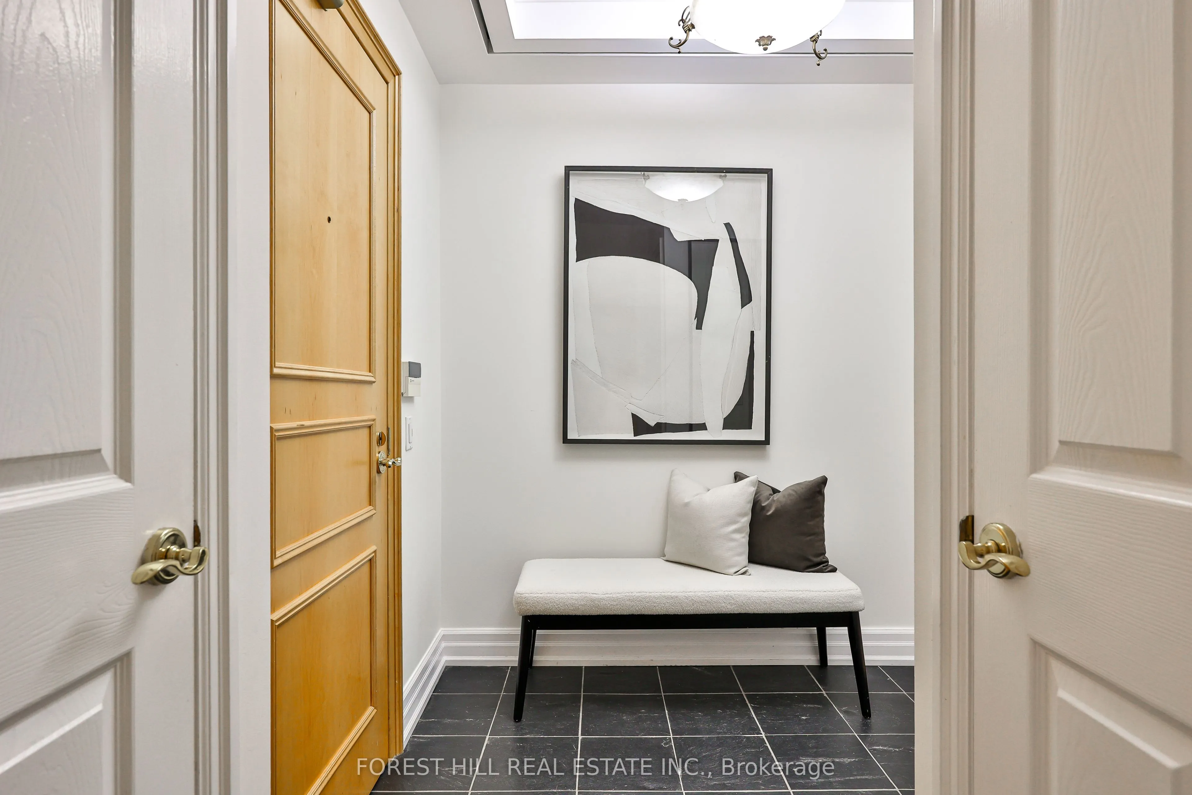 38 Avenue Road #305
