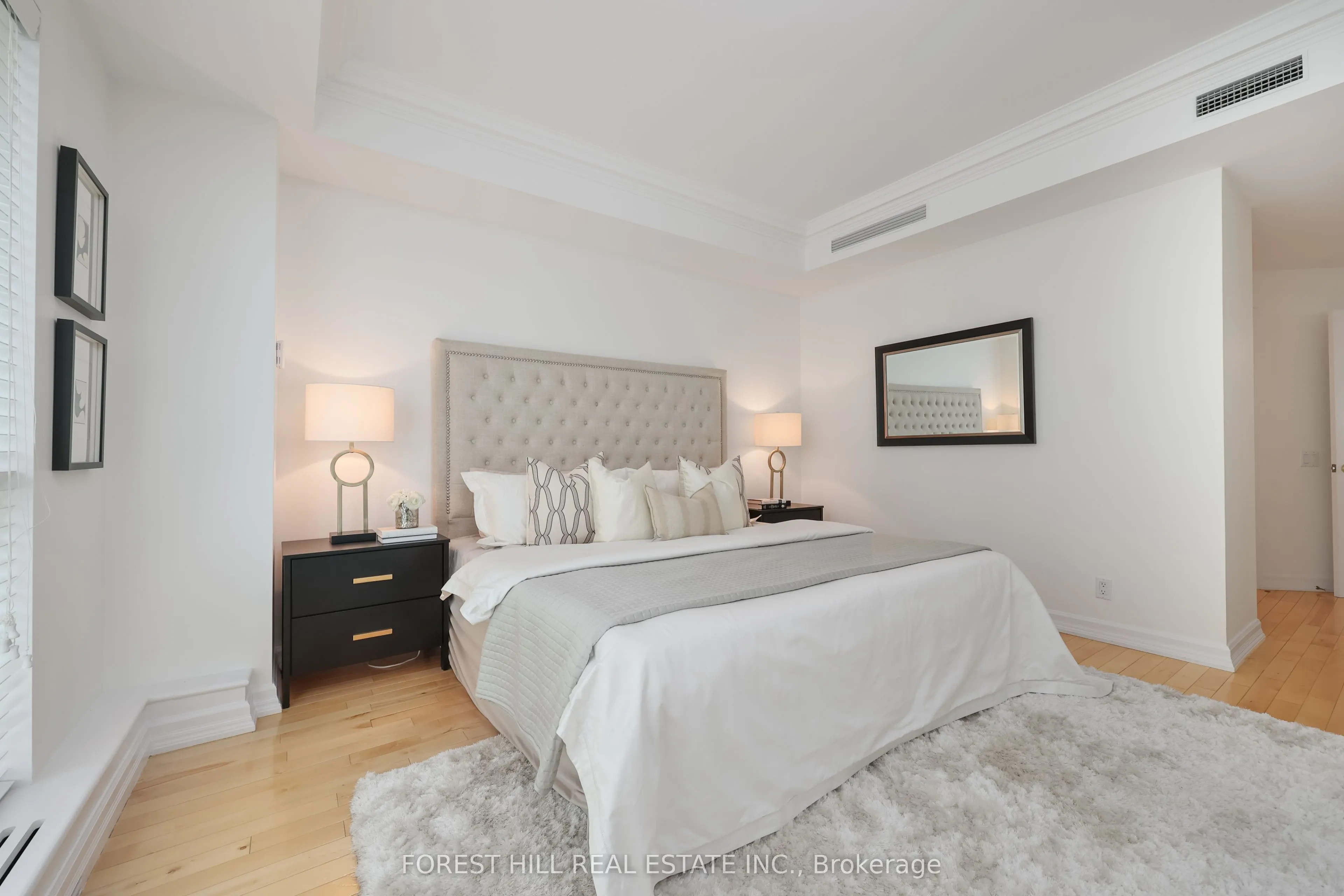 38 Avenue Road #305