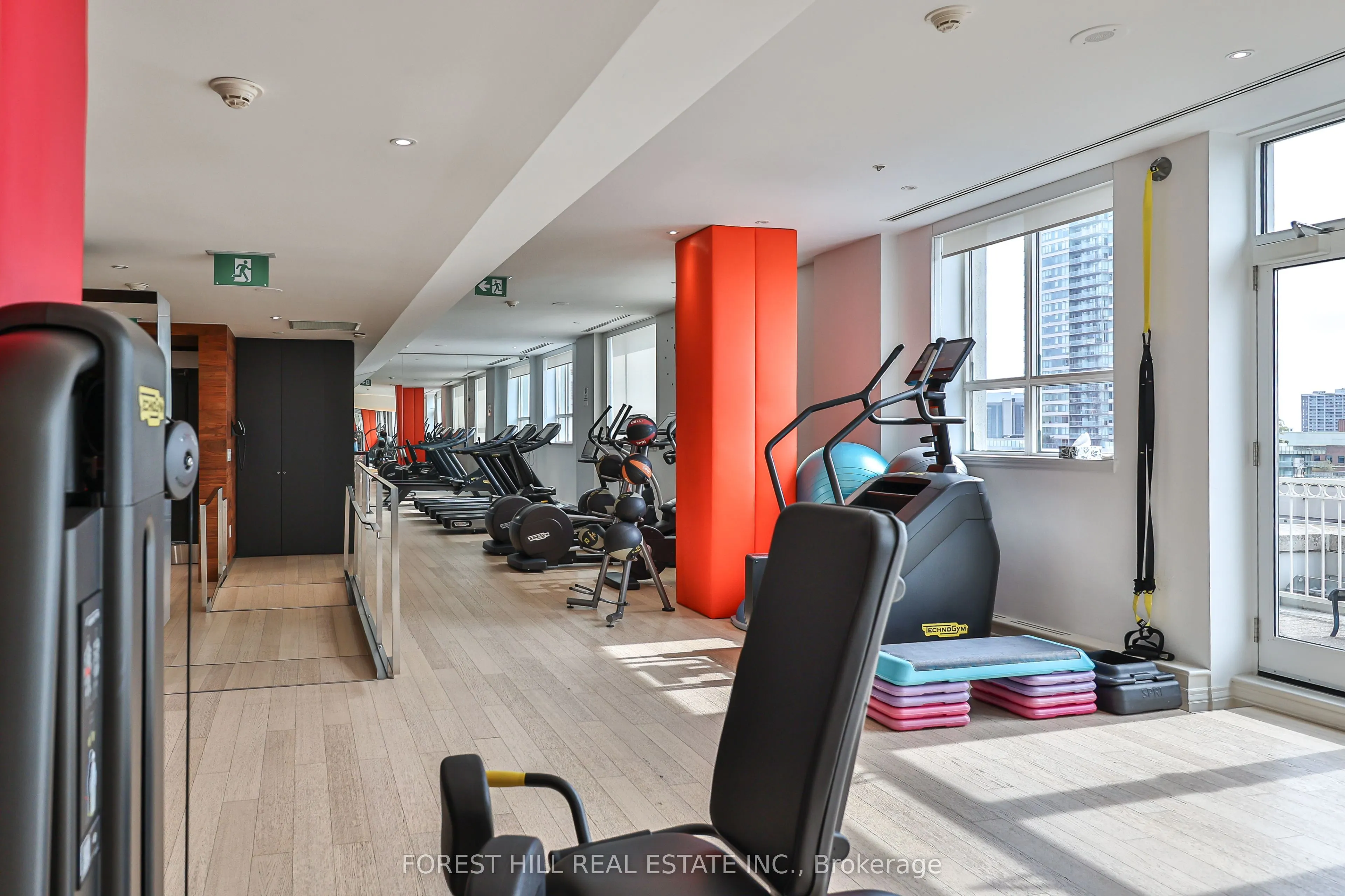 38 Avenue Road #305