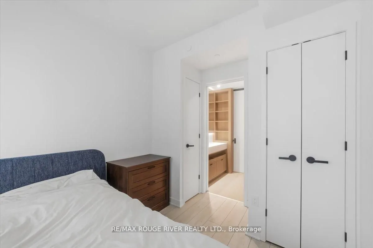 55 Charles Street E #3808