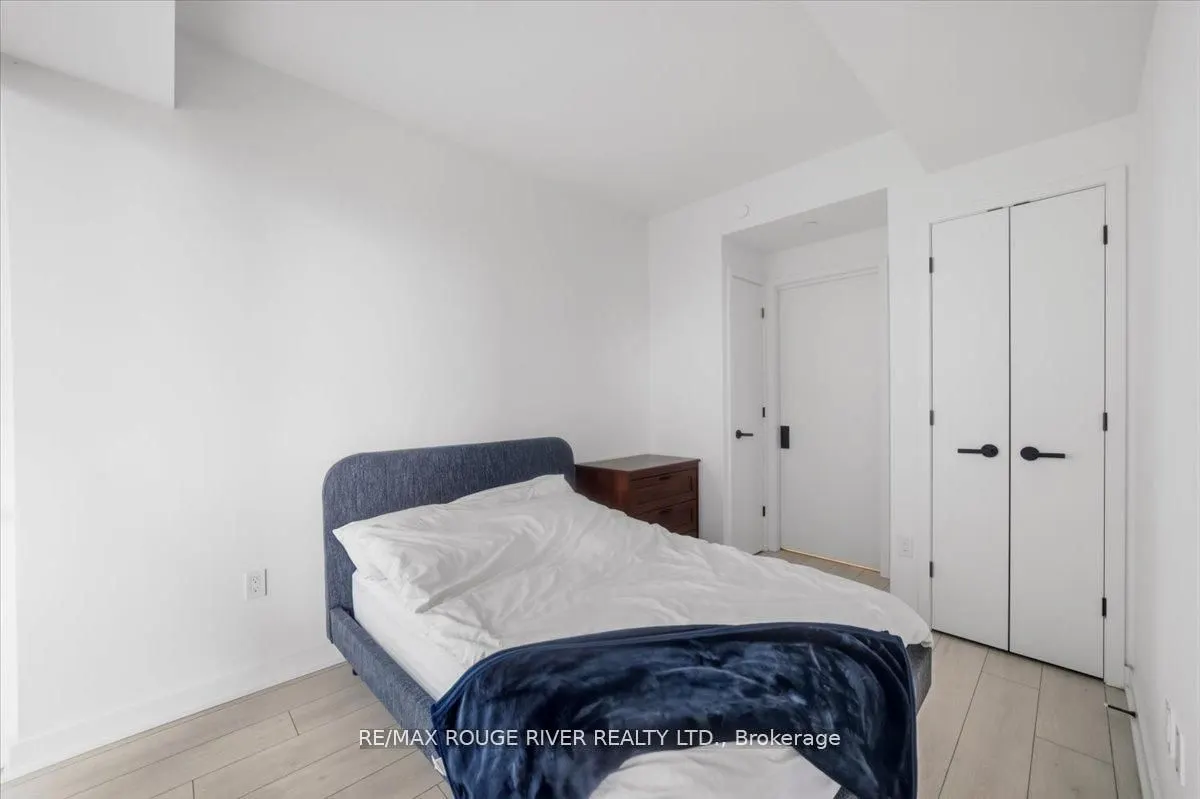 55 Charles Street E #3808