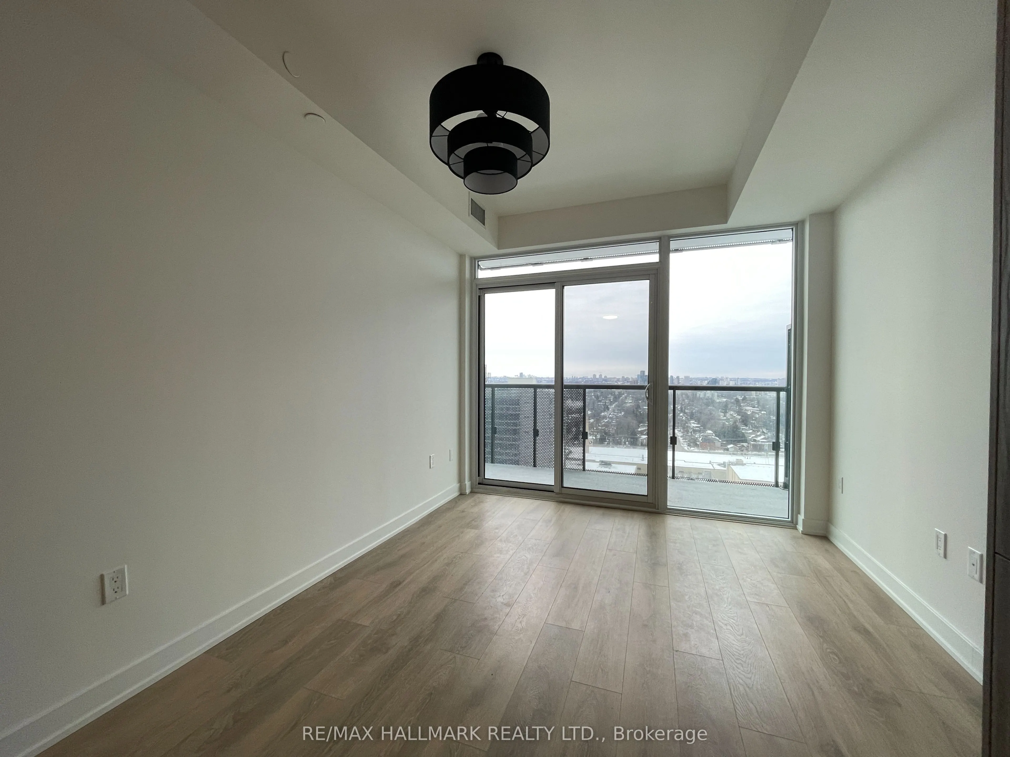 127 Broadway Avenue #1810